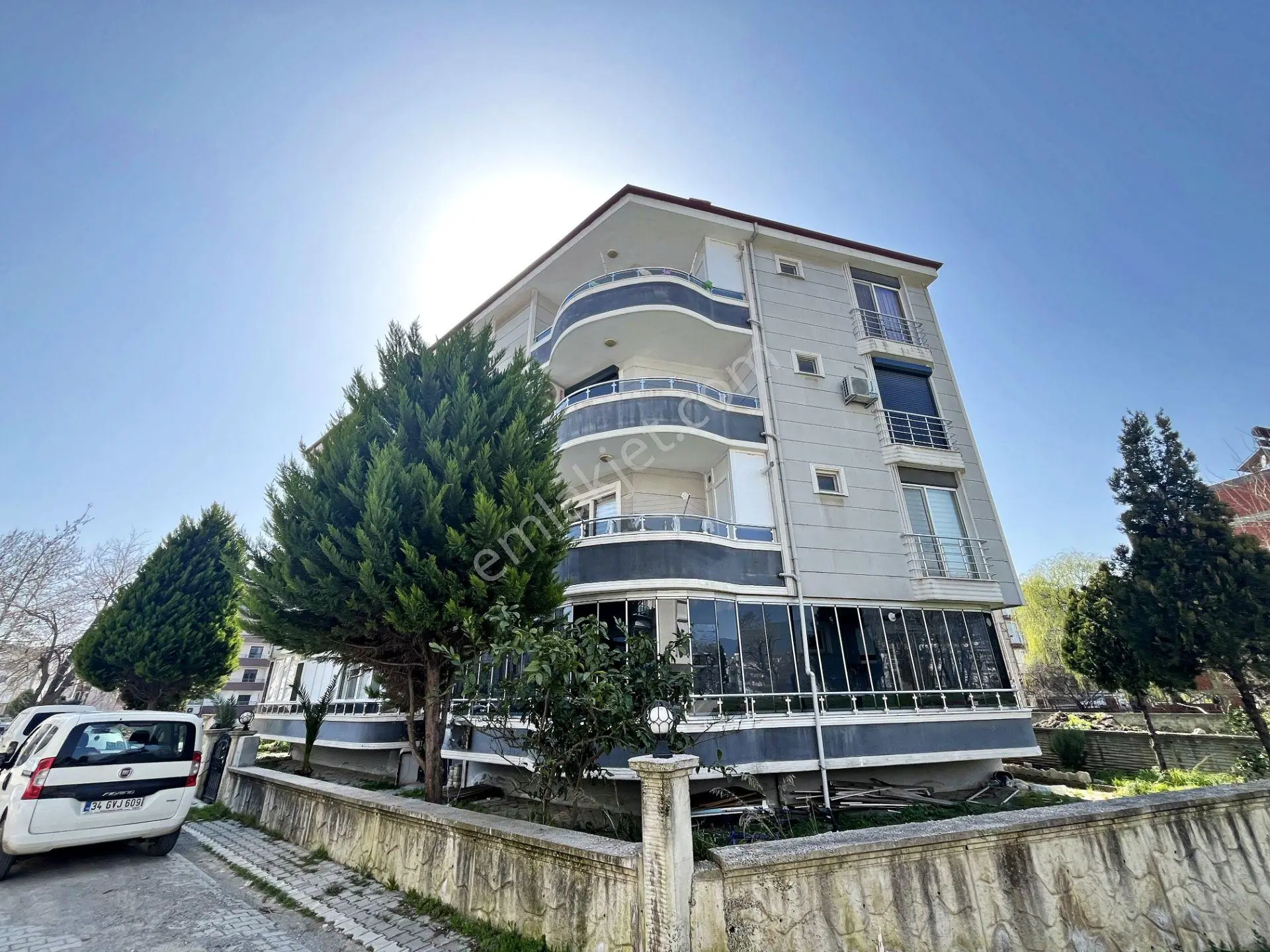 ▀▄▀aktif'ten Akçay'da Denize Yakın Ön Cephe 8 Yaşında 2+1 Daire