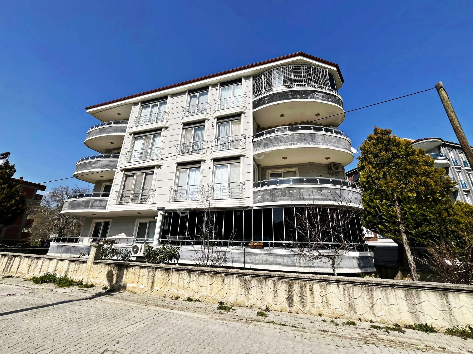 ▀▄▀aktif'ten Akçay'da Denize Yakın Ön Cephe 8 Yaşında 2+1 Daire - Görsel 2