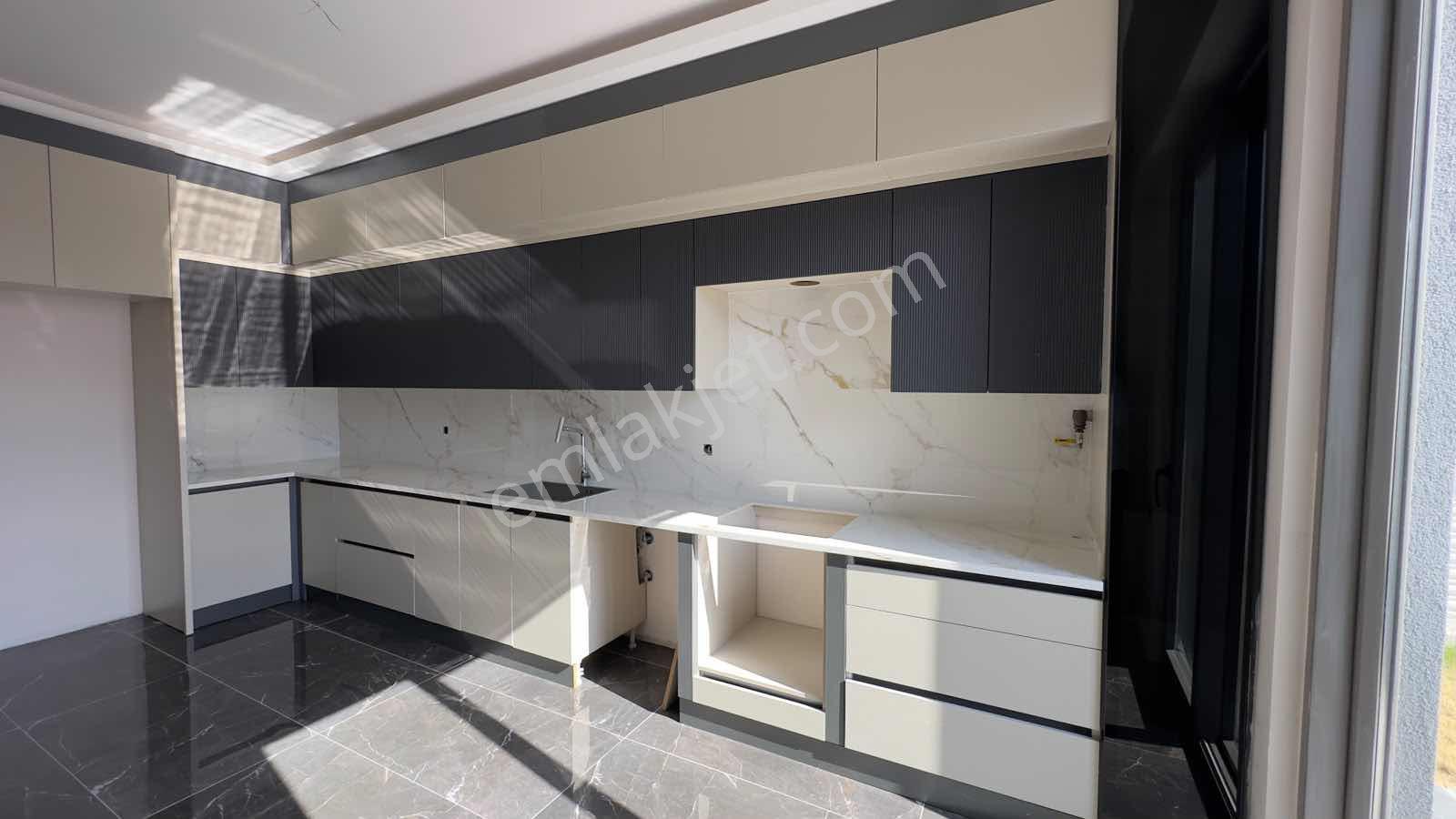 Emim Emlak Bor Fatih Mah Ultra Lüks 4+1 220 M2 Villa - Görsel 16