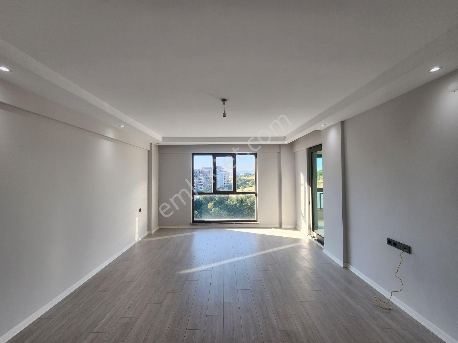 Karnur Reva1, E. Banyolu, Ç. Odası, Havuzlu Arakat, 165m2 3+1