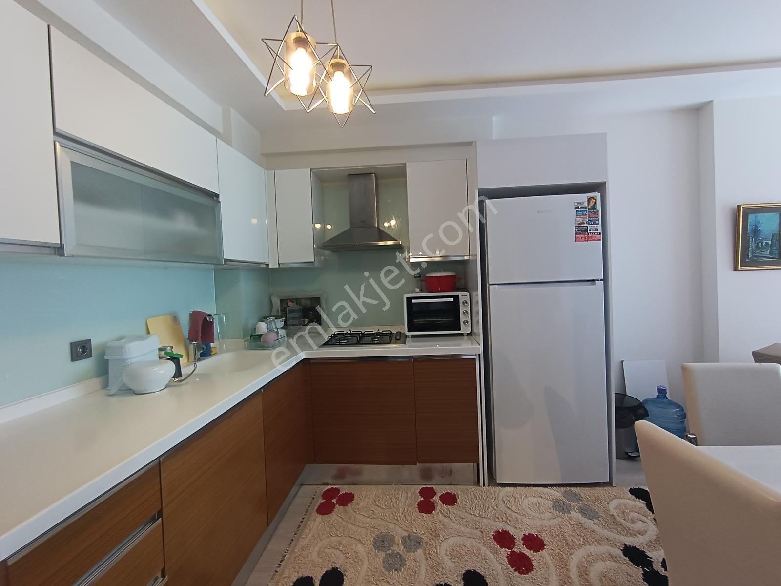 Kuşadasında Havuz Manzaralı 65 M2 Eşyalı Kiralık 1+1 Lüks Daire - Görsel 22