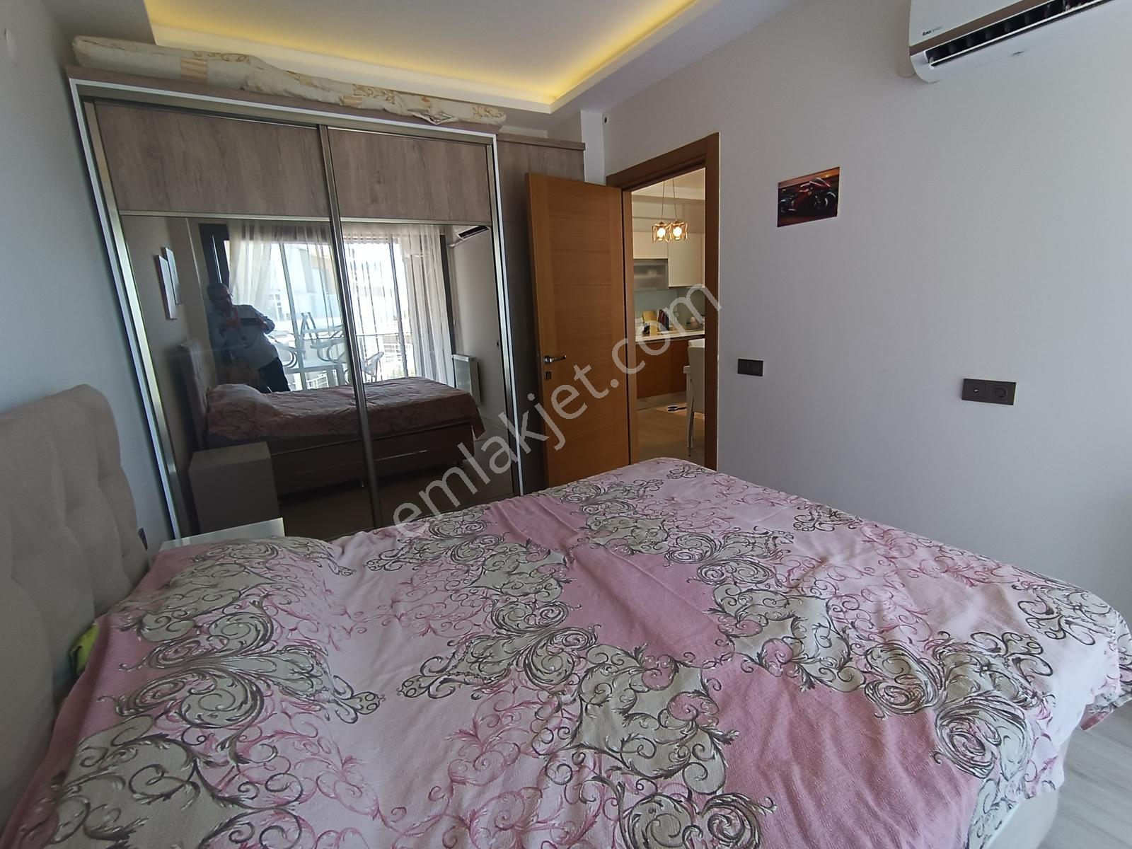Kuşadasında Havuz Manzaralı 65 M2 Eşyalı Kiralık 1+1 Lüks Daire - Görsel 32