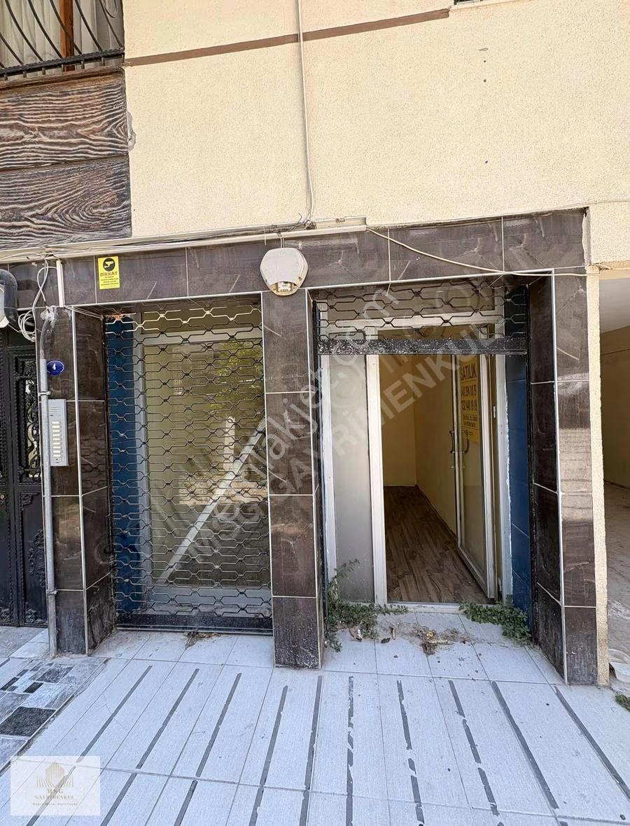 Msg'den Efeler'de 35 M2 Mutfaklı Wc'li Satılık Dükkan