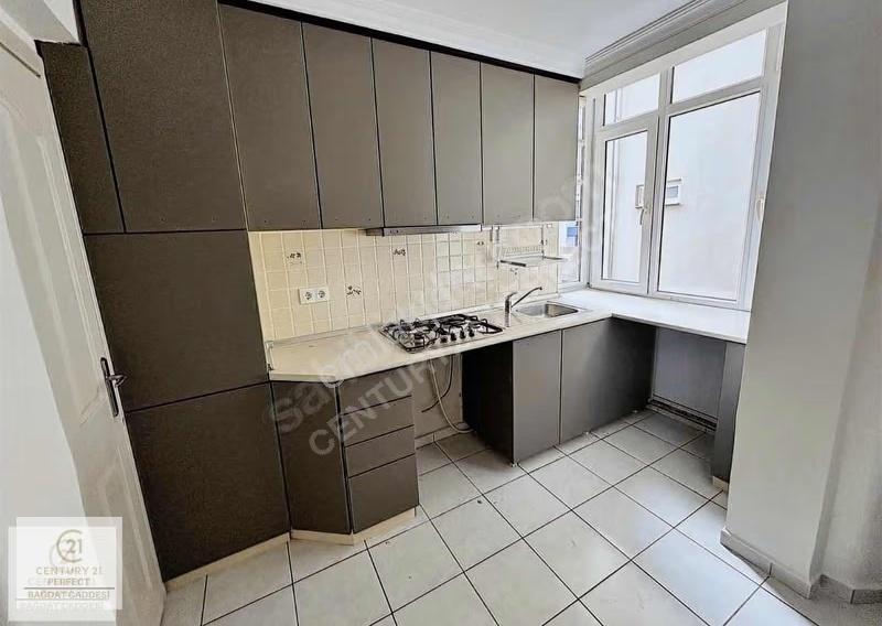 Feneryolu Marmaray Ve Minibüse Caddesine Yakın Kiralık 3+1 - Görsel 3