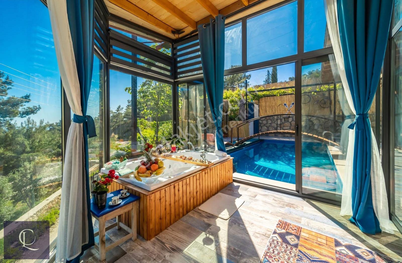 Antalya Kaş'da Deniz Manzaralı Satılık Villa - Görsel 29