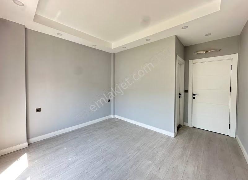 Alanya Çıplaklı Mahallesinde 2+1 Eşyasız Kiralık Daire - Görsel 15
