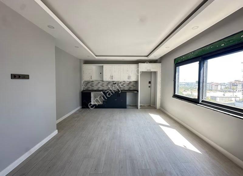 Alanya Çıplaklı Mahallesinde 2+1 Eşyasız Kiralık Daire - Görsel 13