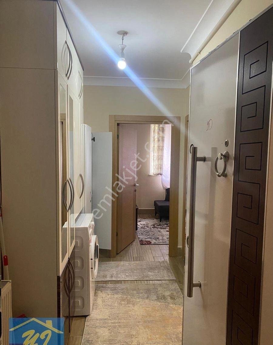 Yalçınkayadan Gazi Mahallesi Akçebaşı Sokakta 1+0 Eşyalı Daire