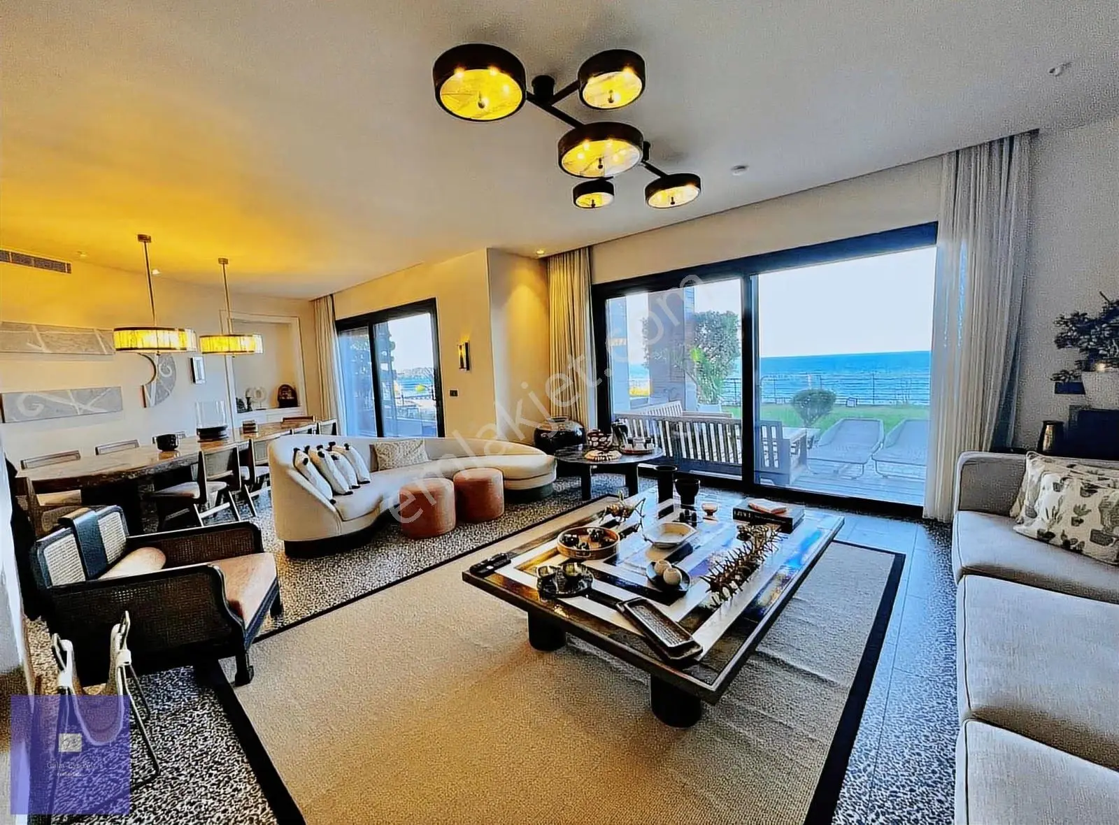 Yalıkavak Tilkicik Koyunda Ultralux Havuzlu 5+1 Villa