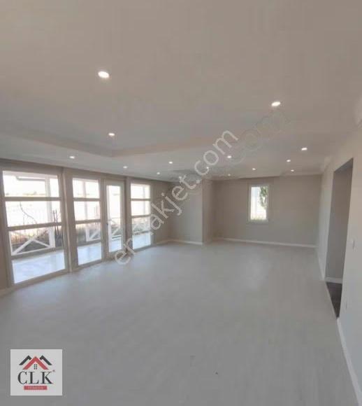 Clk'dan Silivri Kınalı1 Sitesin'de 4+1 250m2 Kiralık Villa - Görsel 4
