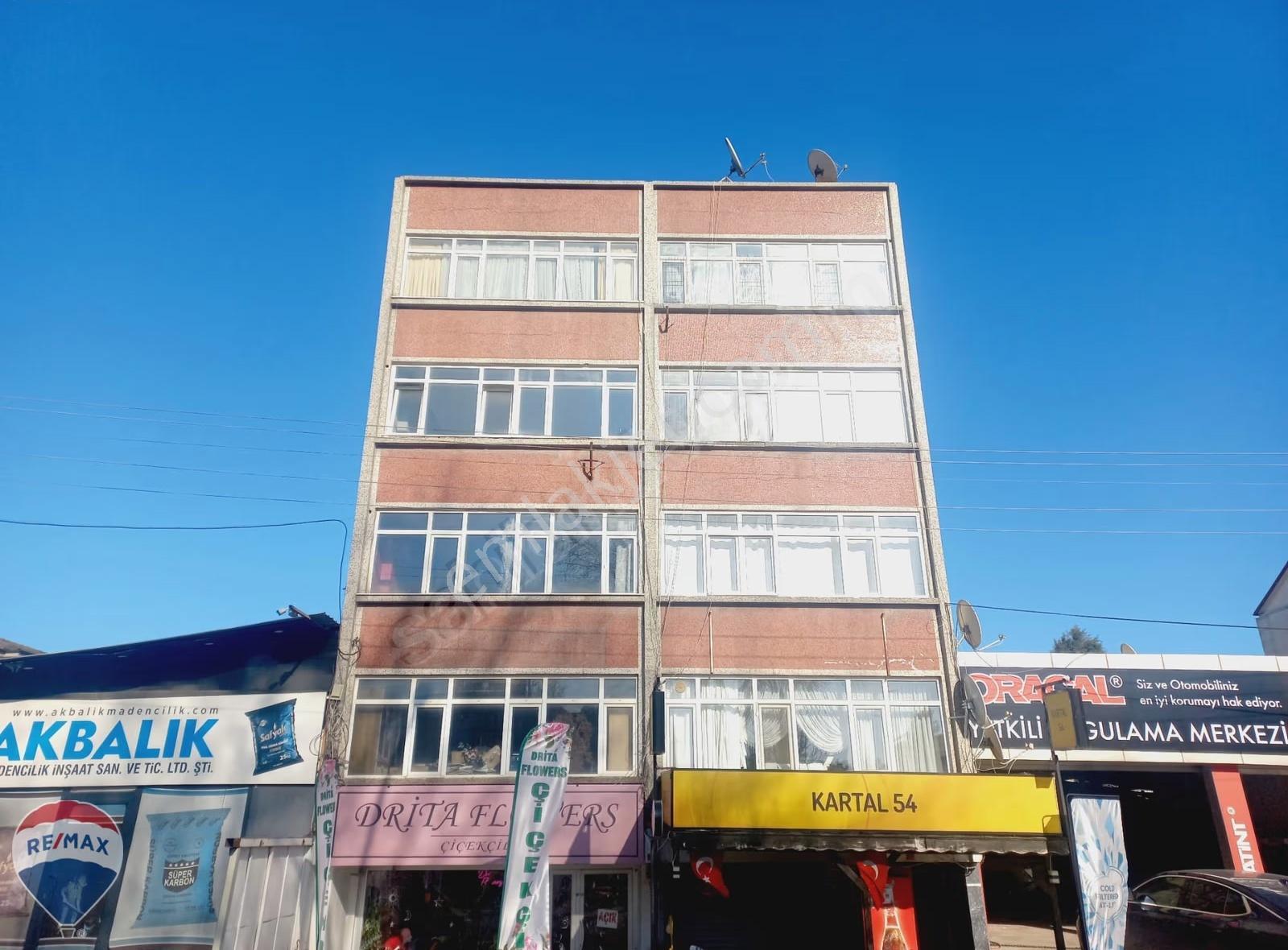 Remax Mavi Erol Çekcandan Adapazarı Bosna Cad. Satılık 3+1 Daire