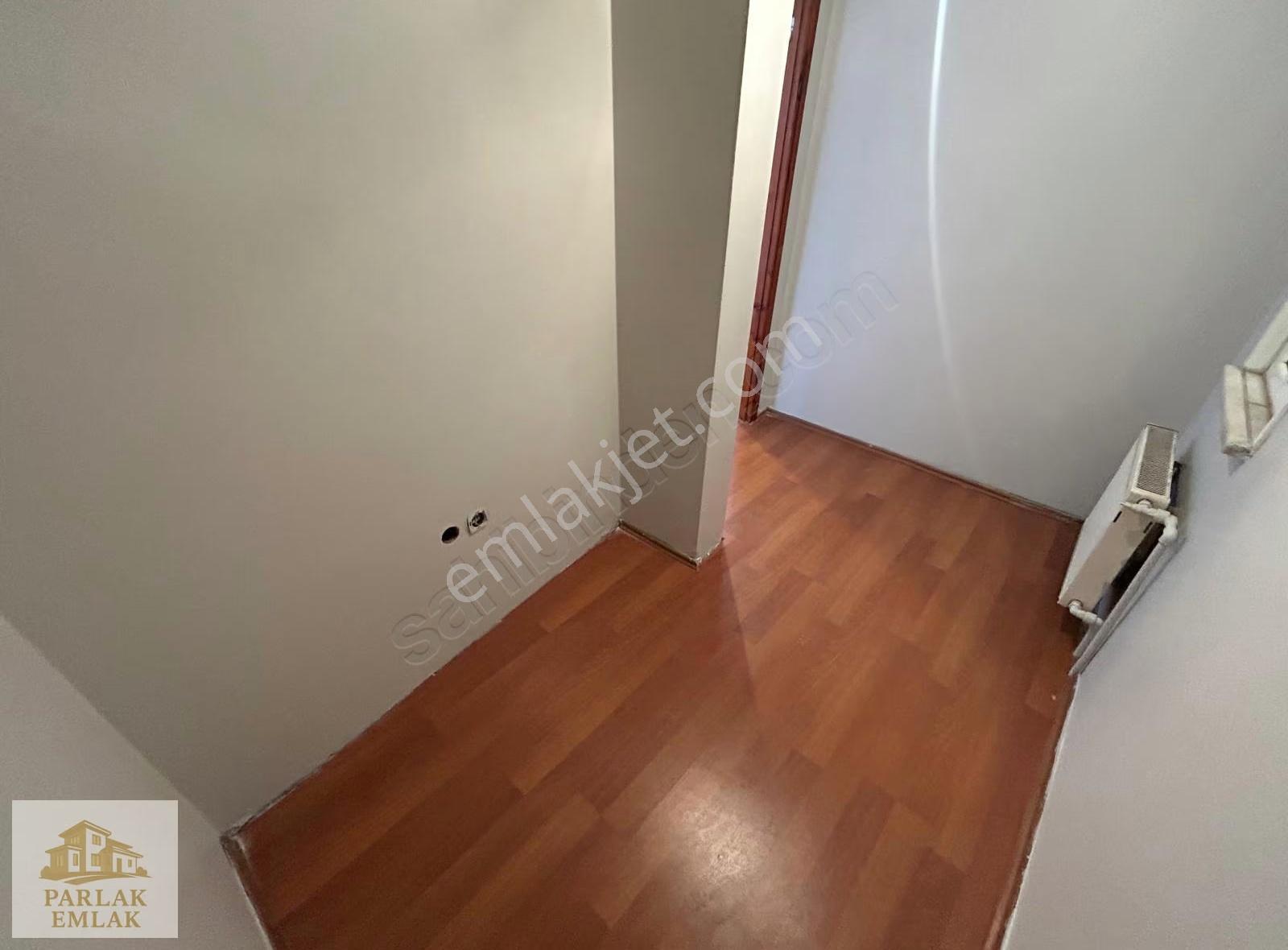 Bağlarbaşnda Genç Binada 4+1 140m2 Deniz Manzaralı Dubleks Daire - Görsel 29