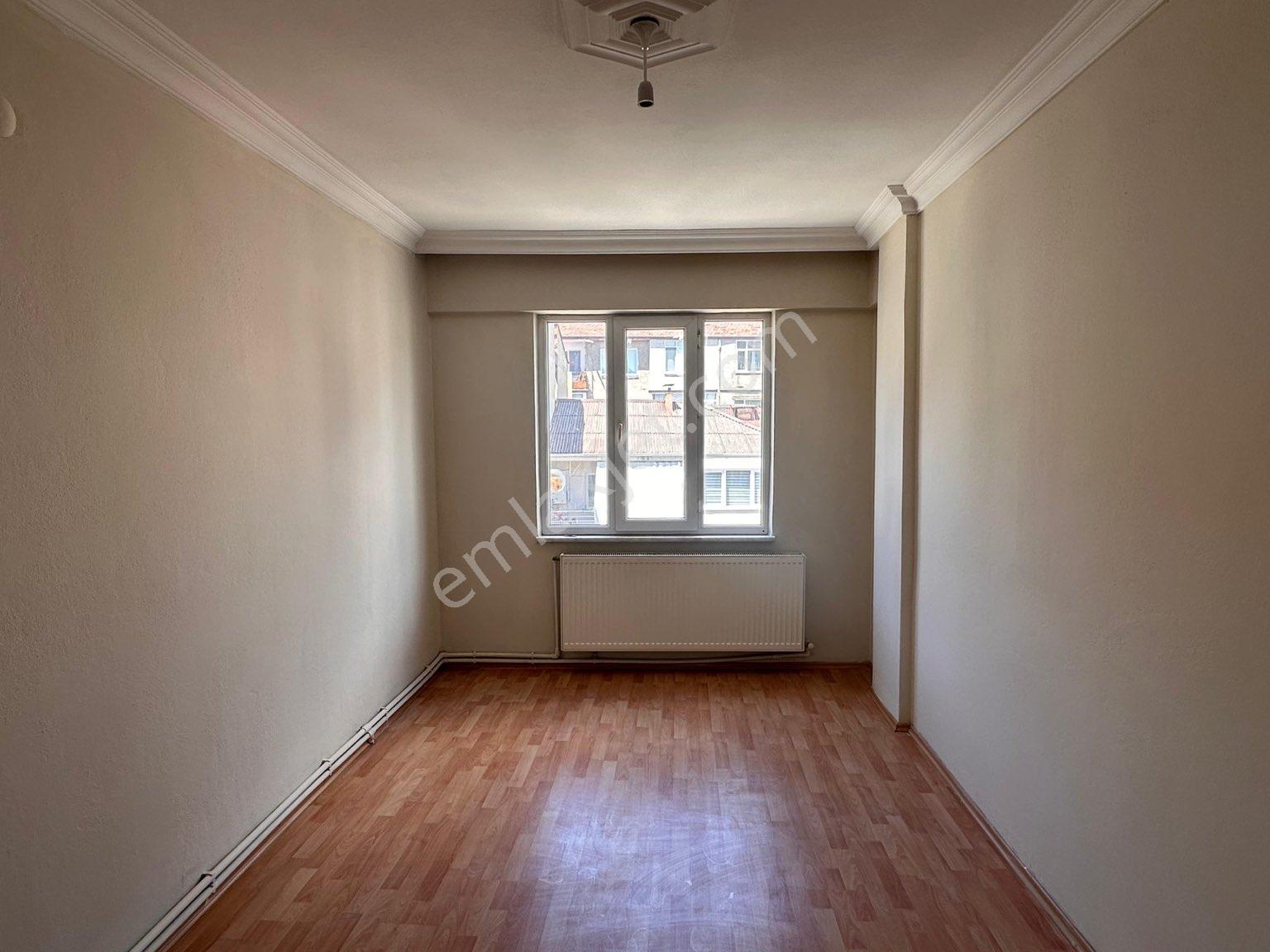 Merkezi Konumda Cadde Üzeri Net 130 Metre2 3+1 130m2 Ara Kat - Görsel 5