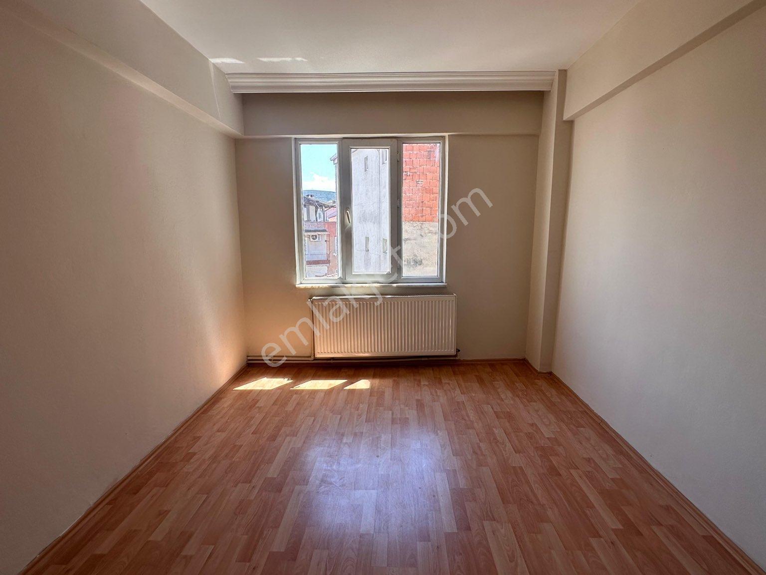Merkezi Konumda Cadde Üzeri Net 130 Metre2 3+1 130m2 Ara Kat - Görsel 11