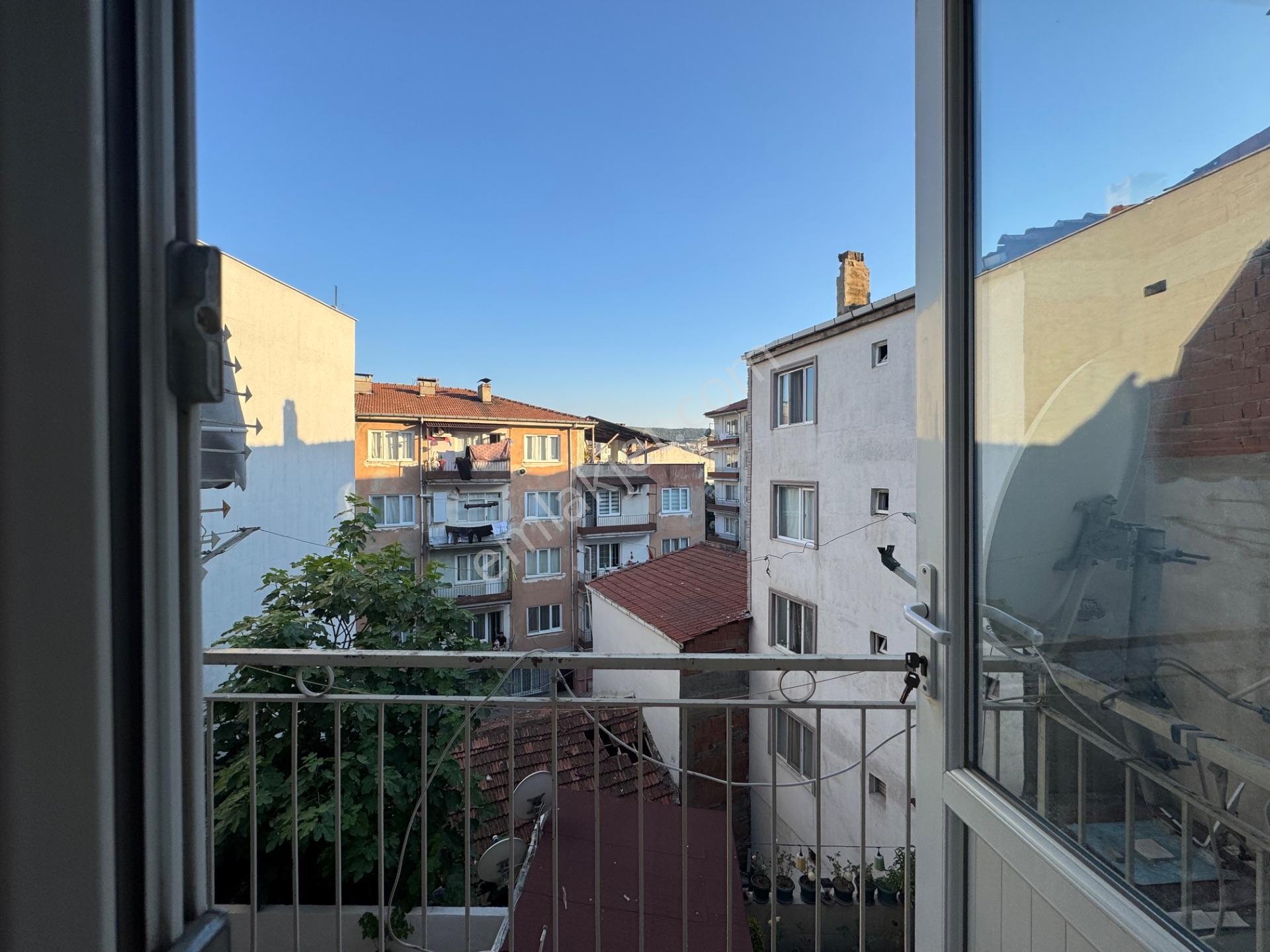 Merkezi Konumda Cadde Üzeri 3+1 Ara Kat - Görsel 16