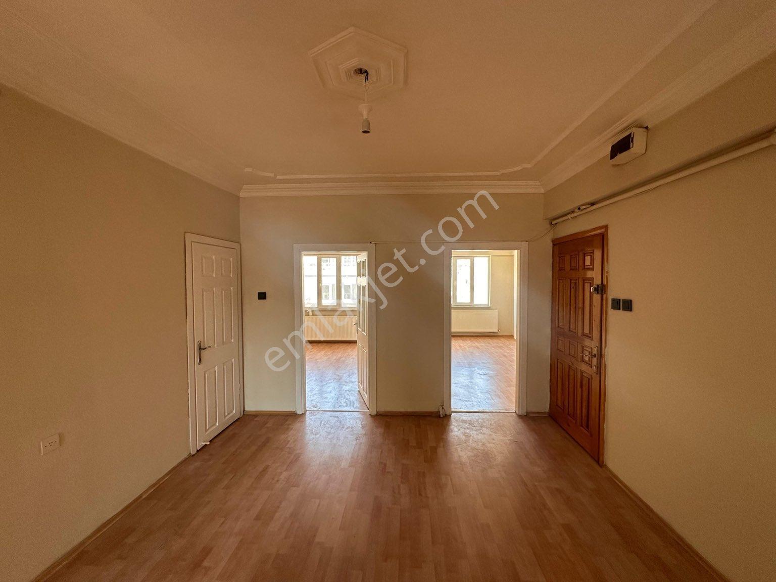 Merkezi Konumda Cadde Üzeri Net 130 Metre2 3+1 130m2 Ara Kat - Görsel 6