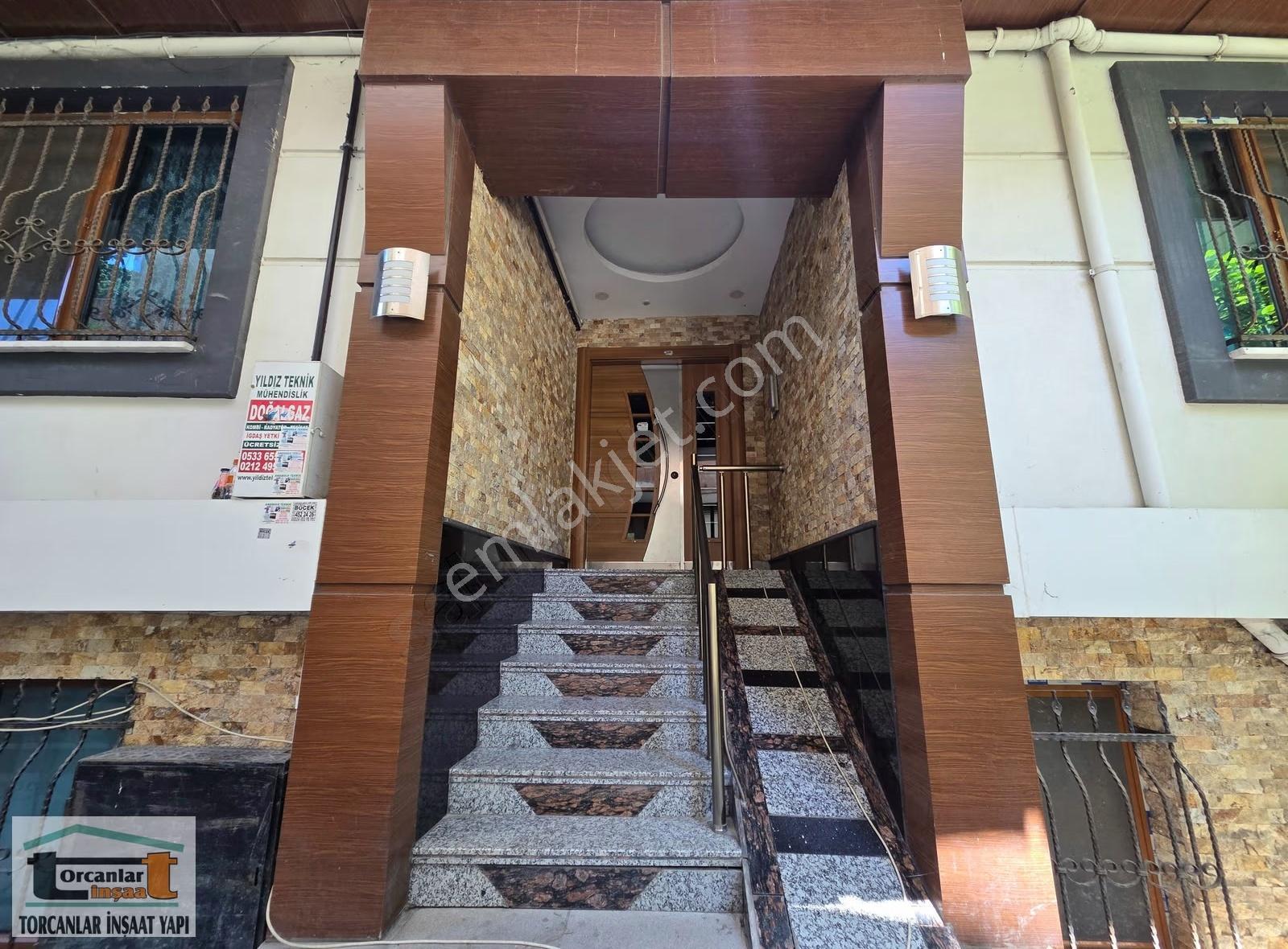 Küçükçekmece Hatboyu Caddesinde Sahile Sıfır, 2+1 130 M2 Daire - Görsel 15