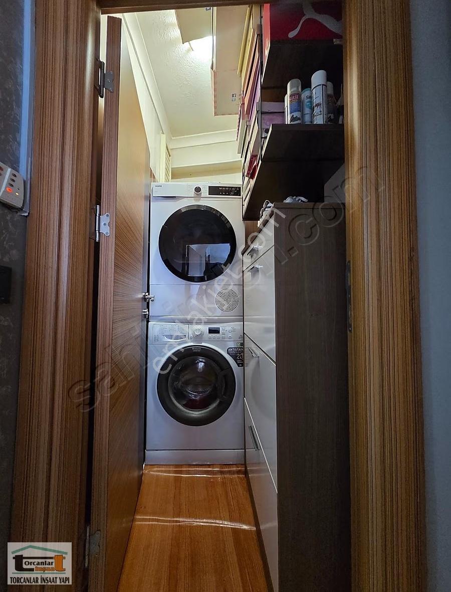 Cumhuriyette Özel Dekorlu 105 M² Net Ebeveyn Banyolu Satılık 3+1 - Görsel 16