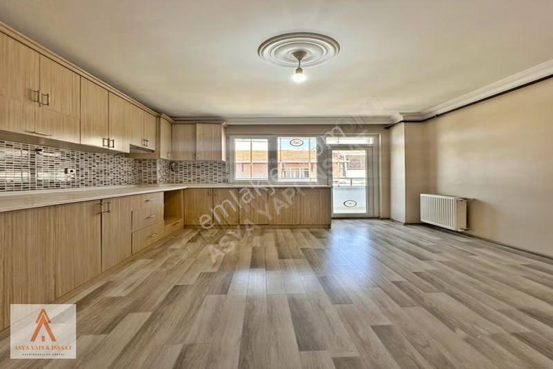 Merkezi Konumda Ebeveyn Banyolu 140m2 Acil Satılık 3+1 Daire ! - Görsel 16