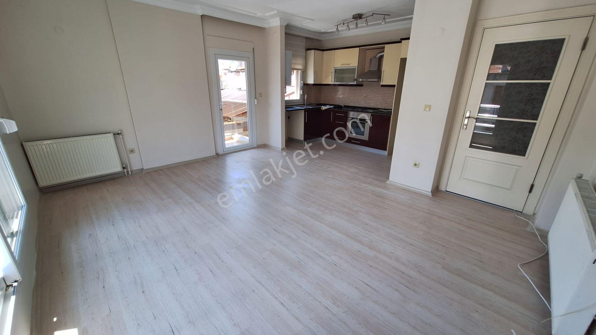 Basın Sitesinde 3+1 Kiralık Daire - Görsel 3