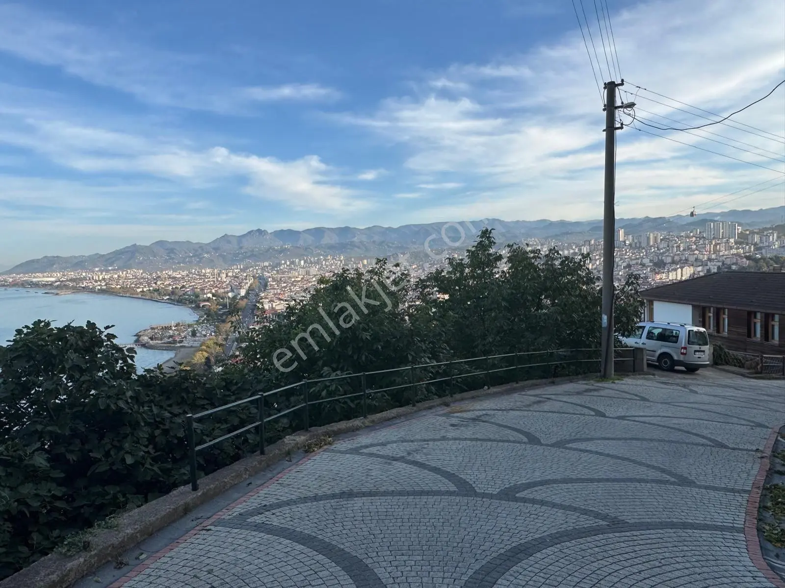 Zafermilli Mah 156 M2 Üzerinde 2.5 Katlı Ev Satılık - Görsel 3