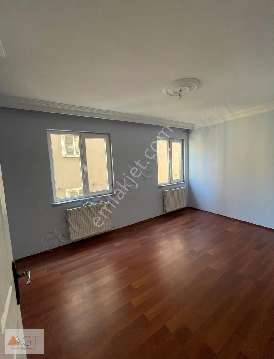 Agt'den İnkılap Mah. 3.katta 95m2 2+1 Kiralık Konut - Görsel 7