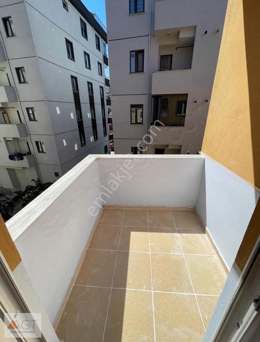 Agt'den İnkılap Mah. 3.katta 95m2 2+1 Kiralık Konut - Görsel 13