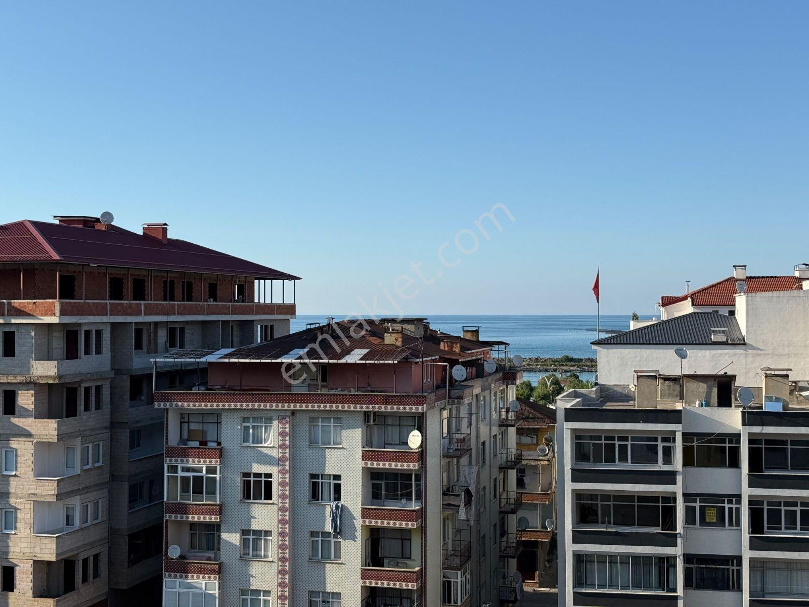 Apartment 4+1 in Yomra, Trabzon
