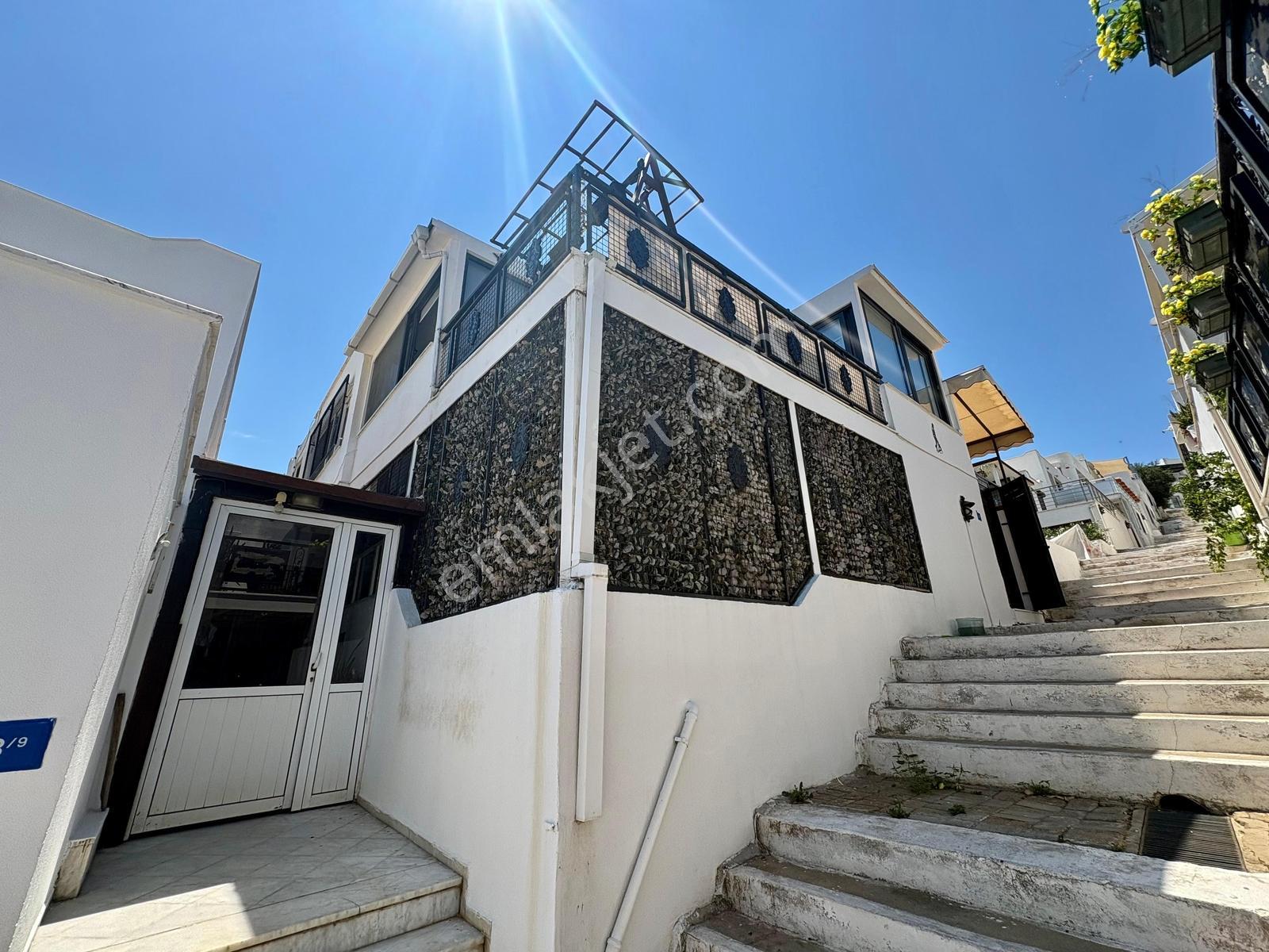 Bodrum Merkez Temel Yapı Sitesi Yaşama Hazır 3+1 Satılık Dubleks - Görsel 14