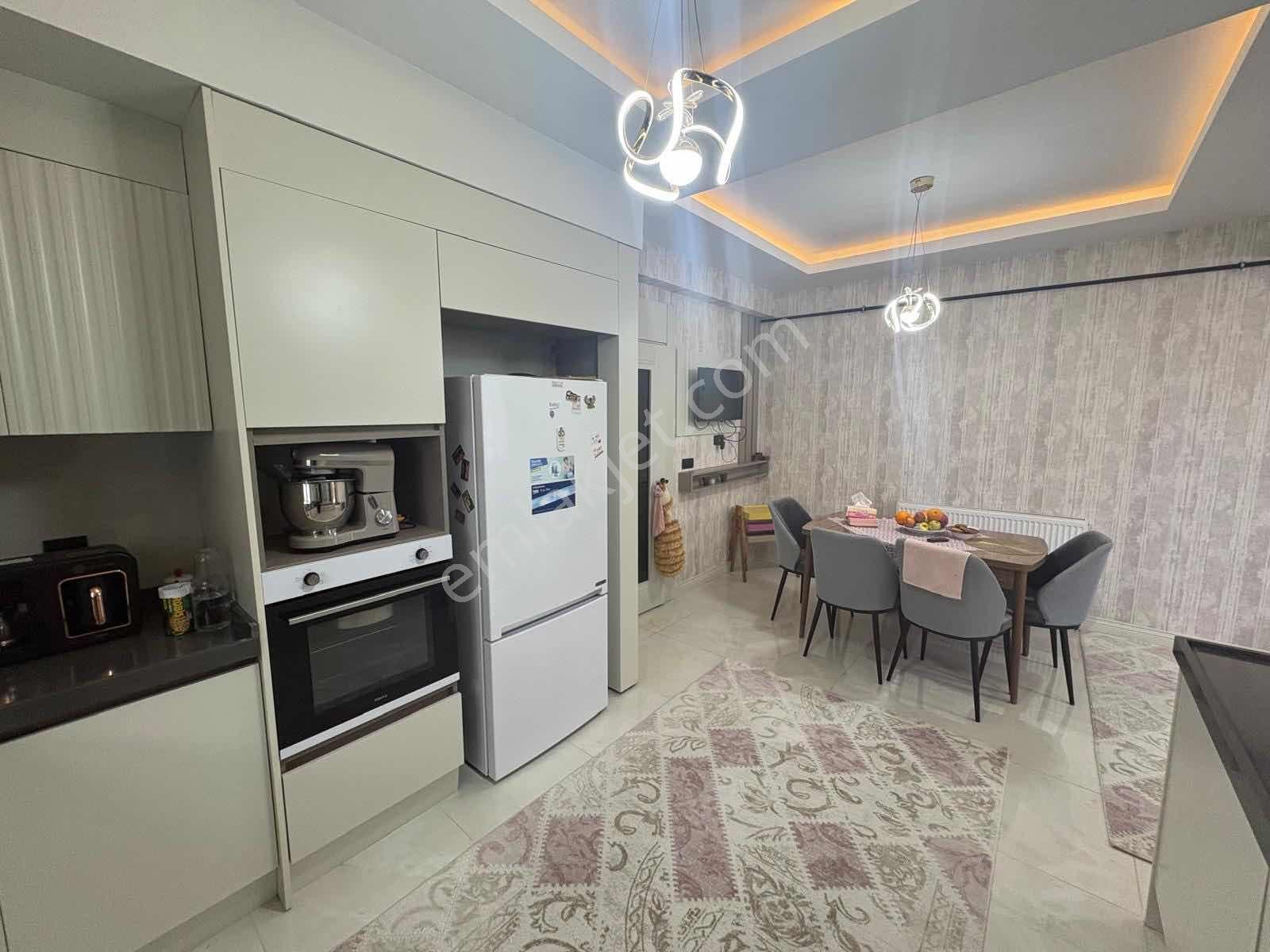 Yenicezaevi Civarı 3.5+1 Ultralüx Kiralık Daire!!!