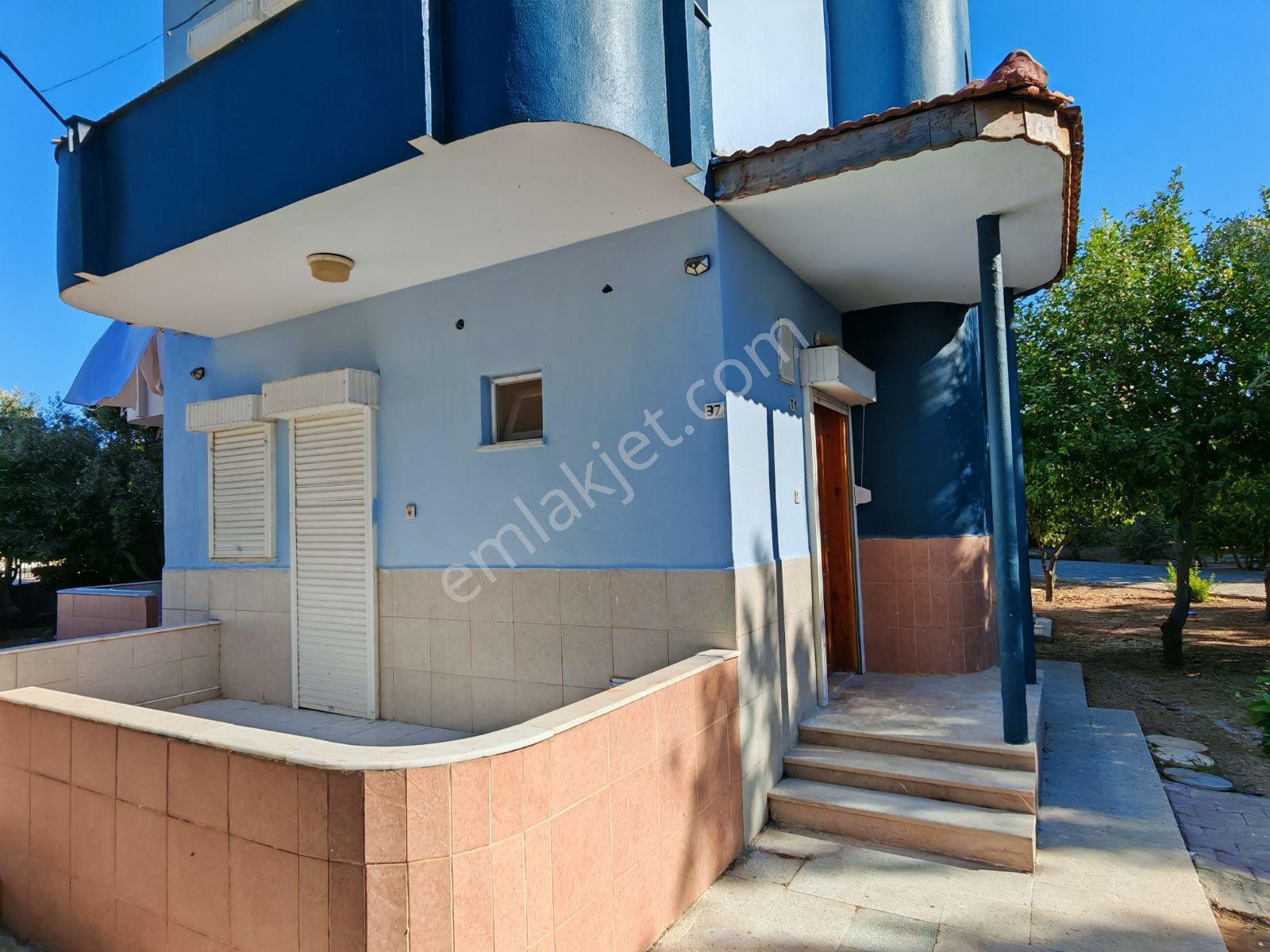 409 M² Arsa Paylı Müstakil 3+1 | Havuzlu Site | Denize 850 Metre - Görsel 3
