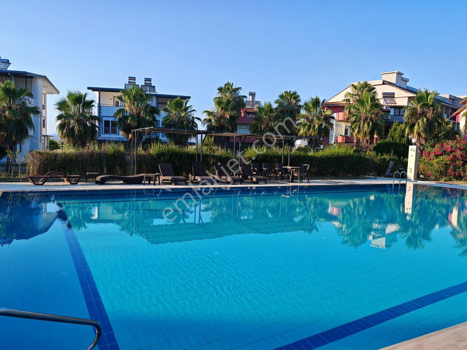 409 M² Arsa Paylı Müstakil 3+1 | Havuzlu Site | Denize 850 Metre - Görsel 17