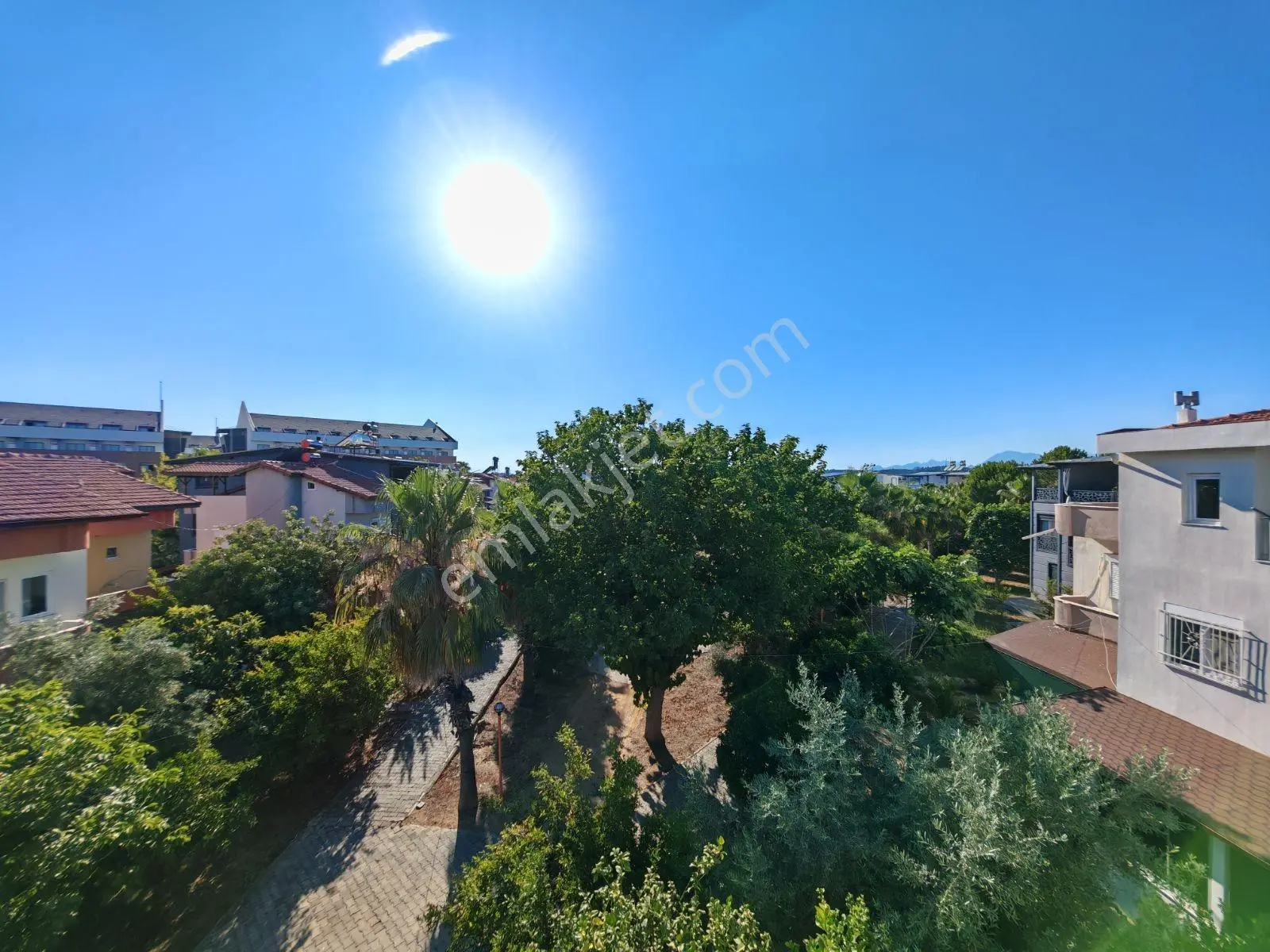 409 M² Arsa Paylı Müstakil 3+1 | Havuzlu Site | Denize 850 Metre - Görsel 15