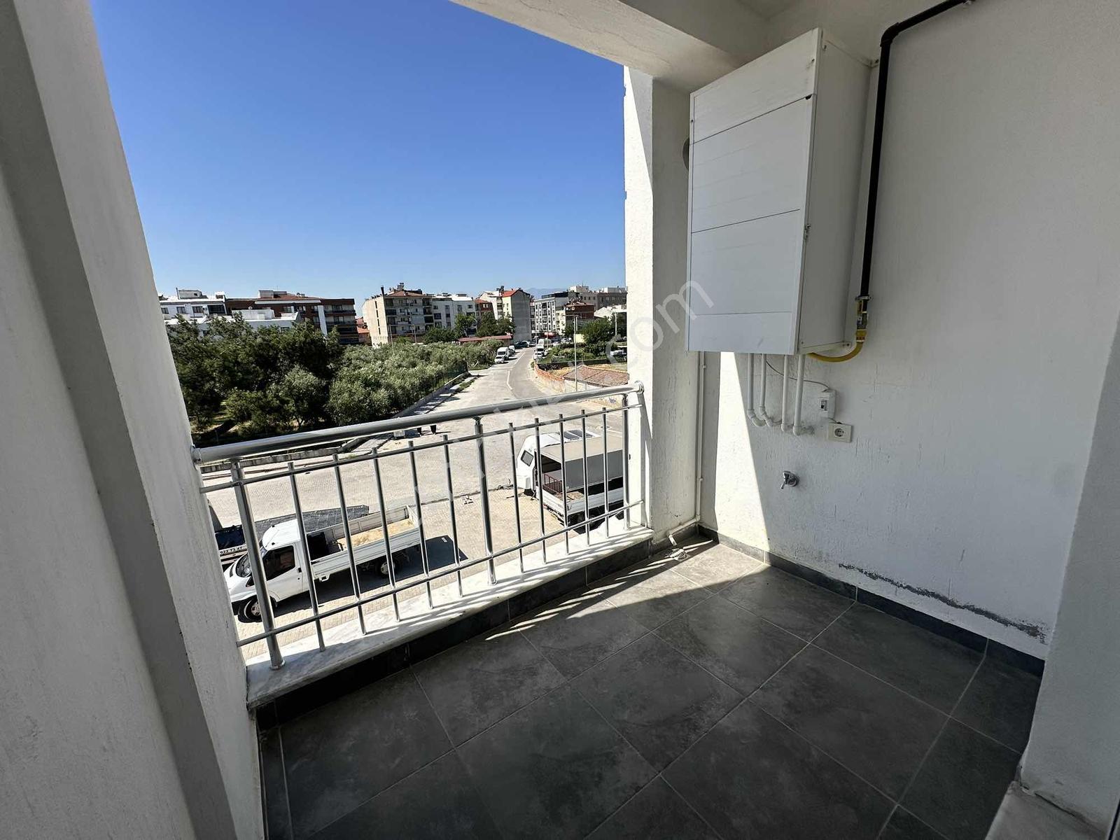 Tozan Evleri 2 Projesinde Kiralık 109m2 Kapalı Mutfak 2+1 Daire - Görsel 13