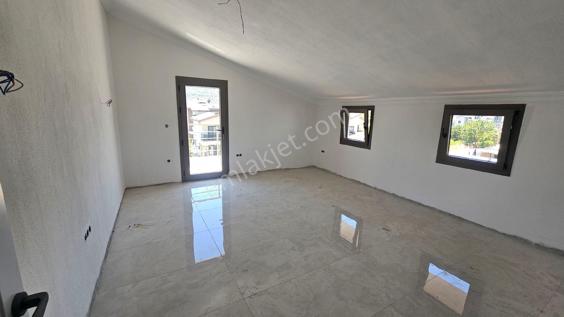 Ayb Gayrimenkulden Karaçulhada Kiralık Sıfır 4+1 Müstakil Villa - Görsel 11