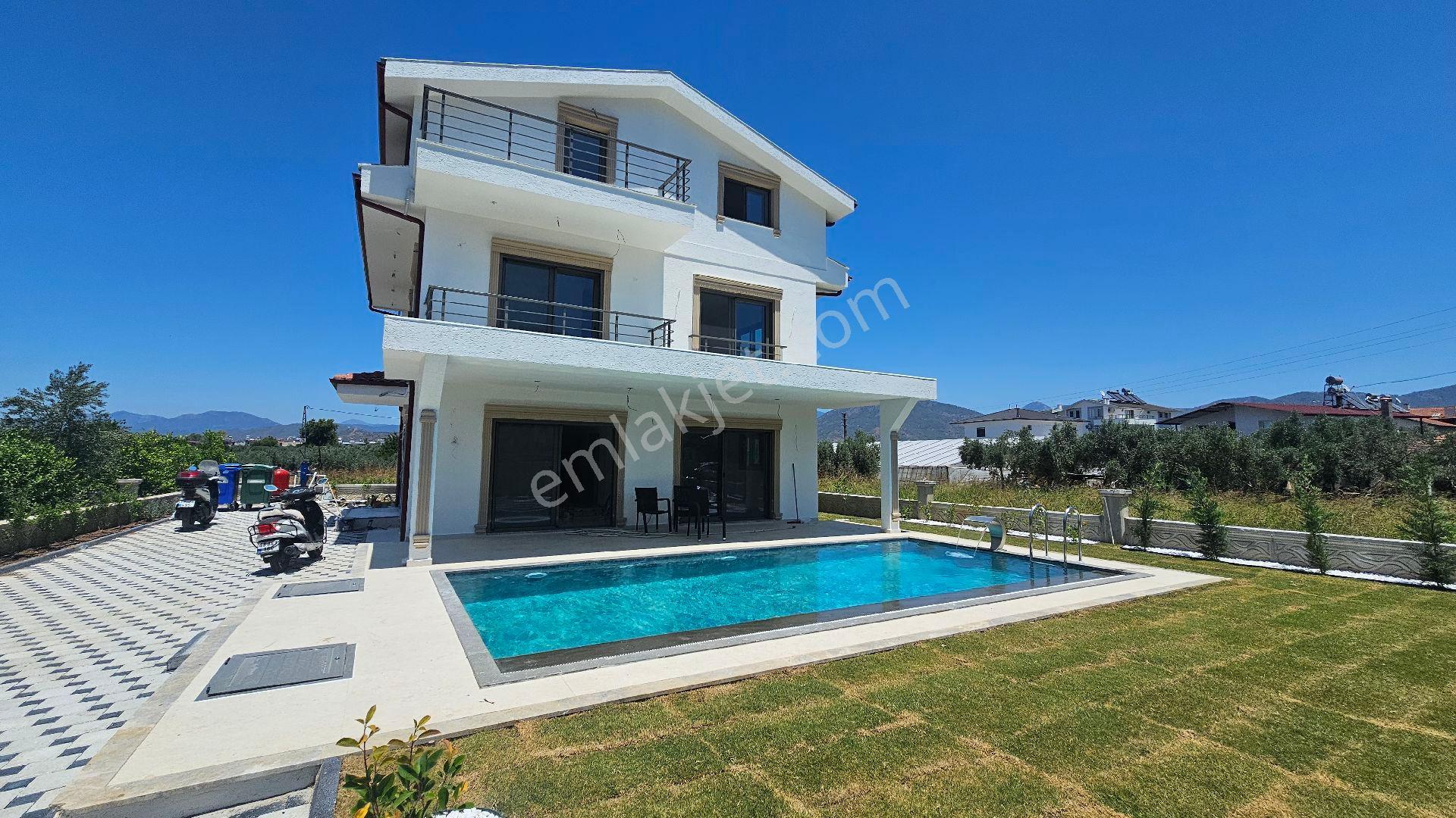 Ayb Gayrimenkulden Karaçulhada Kiralık Sıfır 4+1 Müstakil Villa