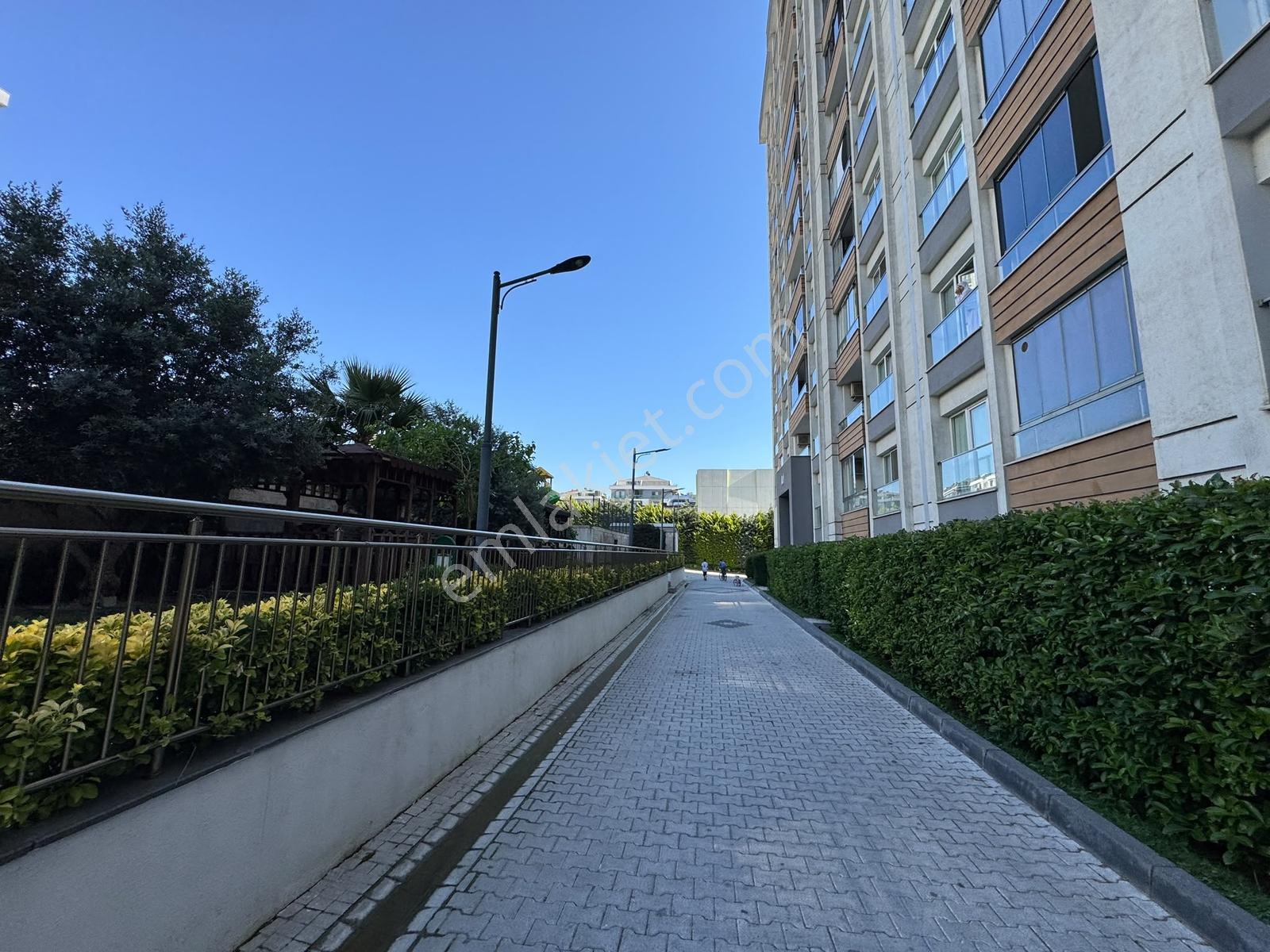 Beylikdüzü Kavaklı Da Eşyalı Kiralık 2+1 Full Site Konsepti - Görsel 13