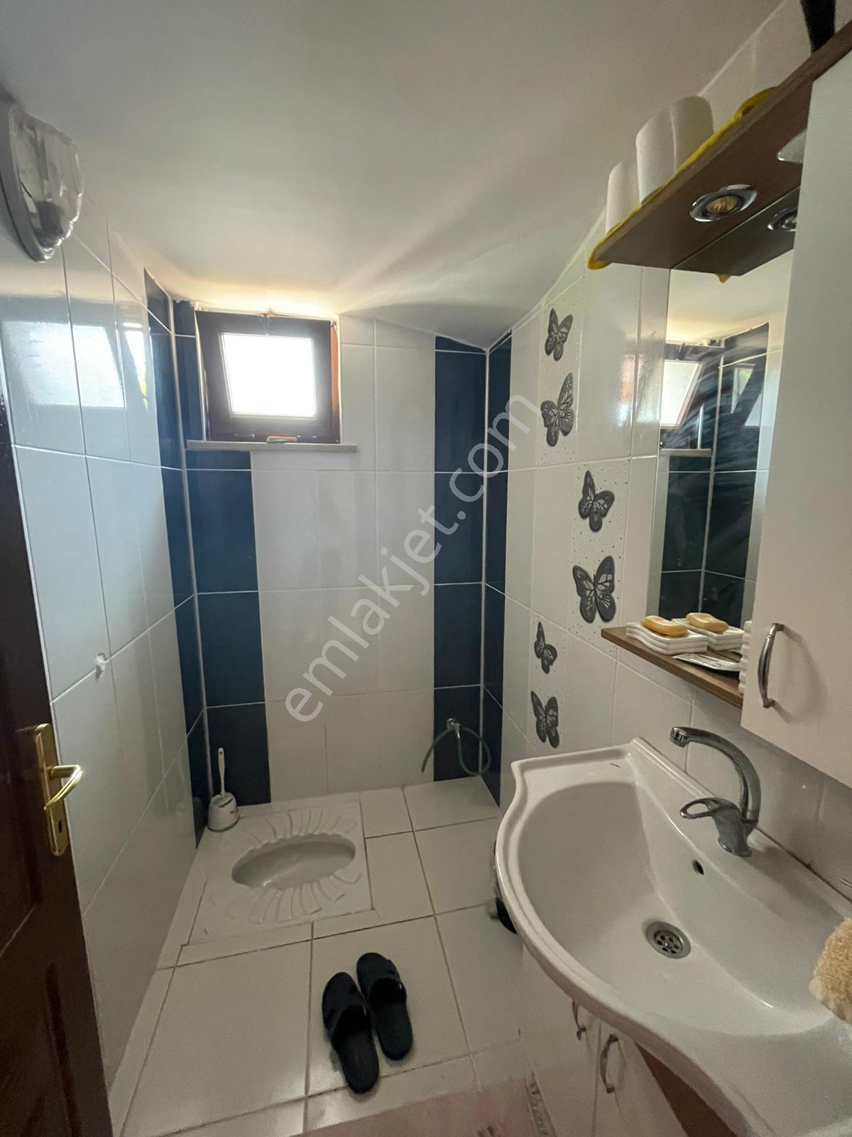 Almus'ta Baraj Manzaralı Özel Konumlu Satılık Villa - Görsel 32