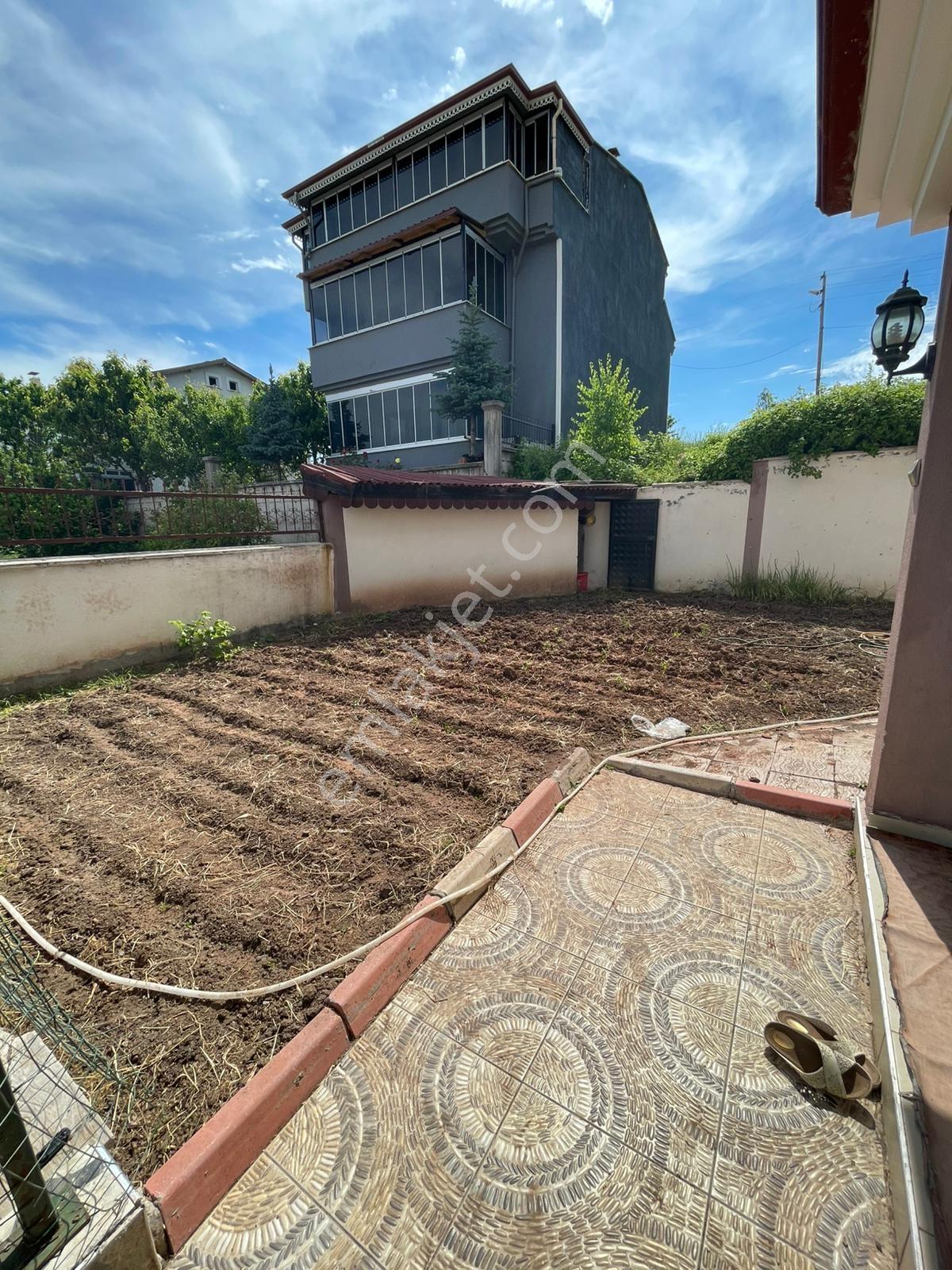 Almus'ta Baraj Manzaralı Özel Konumlu Satılık Villa - Görsel 2