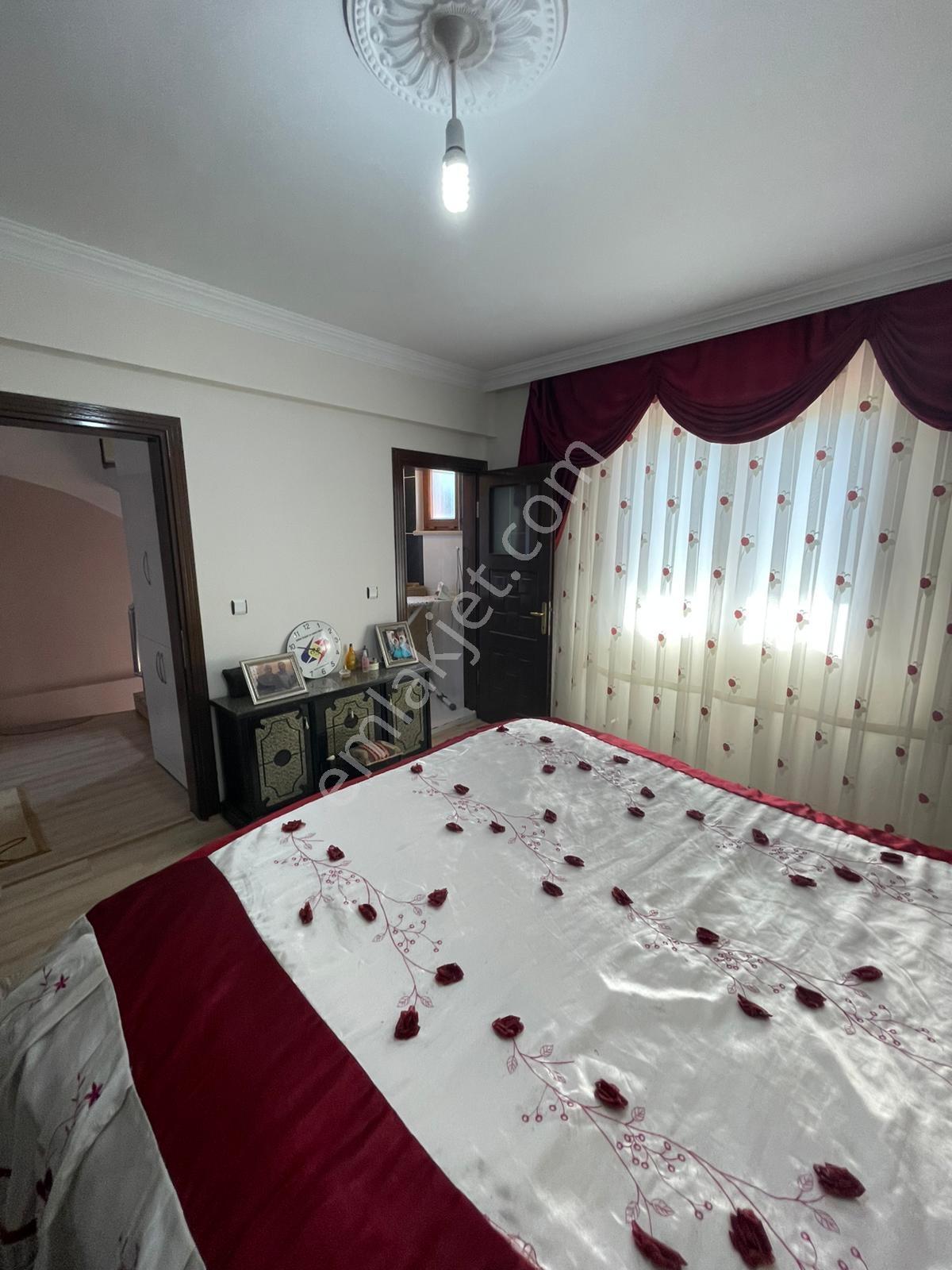 Almus'ta Baraj Manzaralı Özel Konumlu Satılık Villa - Görsel 20