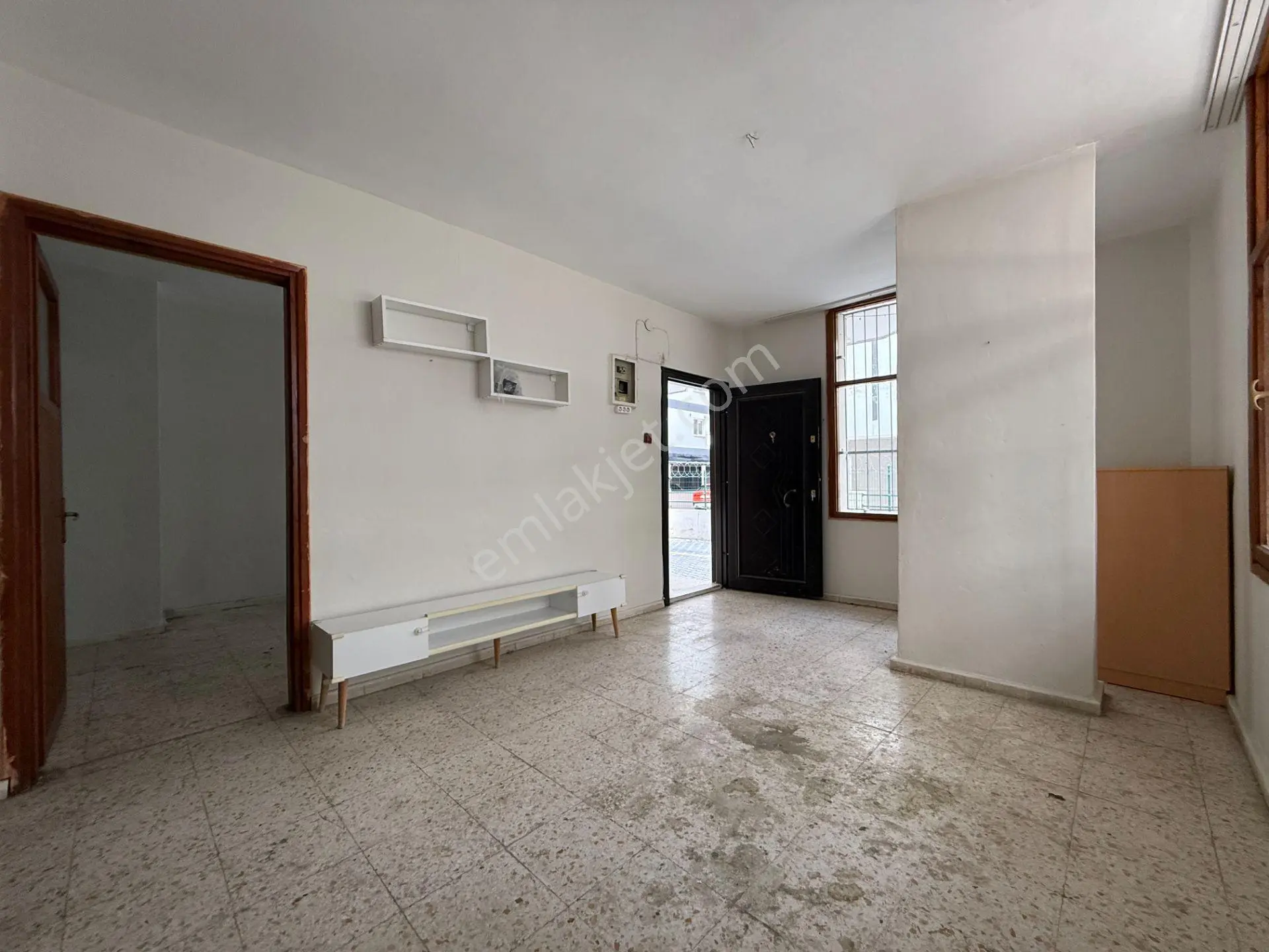 Toros Caddesi Yakını 1+1 50 M2 Kiralık Daire (bağımsız Girişli)