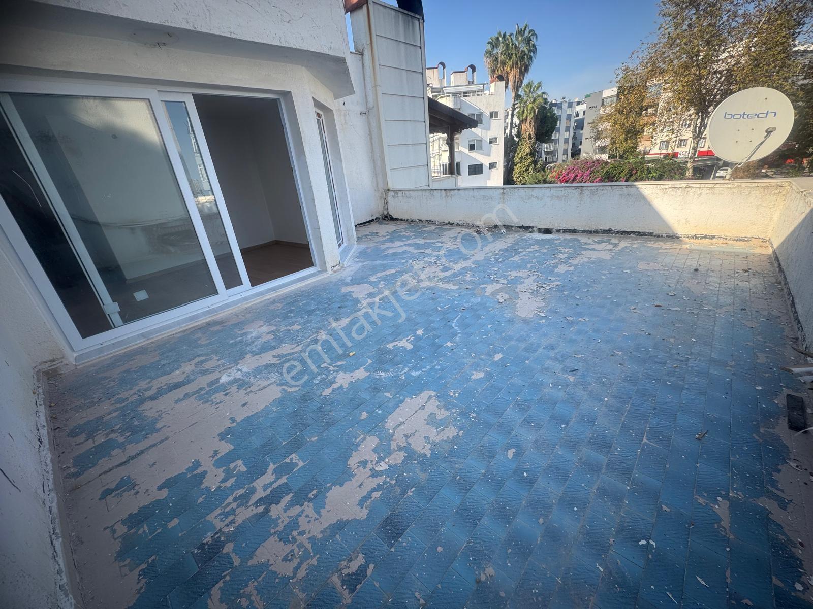 Remax Toros'tan Dolphin Sitesi'nde 5+1 Triplex Villa - Görsel 30