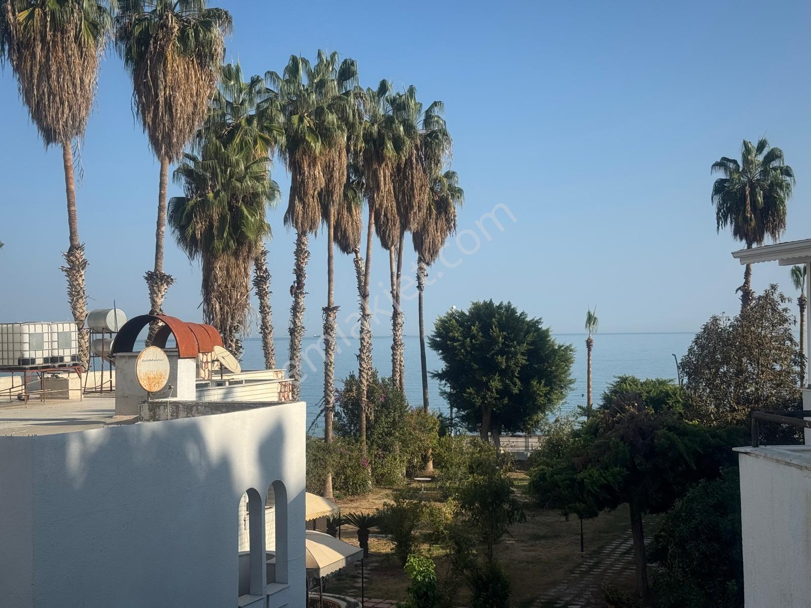 Remax Toros'tan Dolphin Sitesi'nde 5+1 Triplex Villa