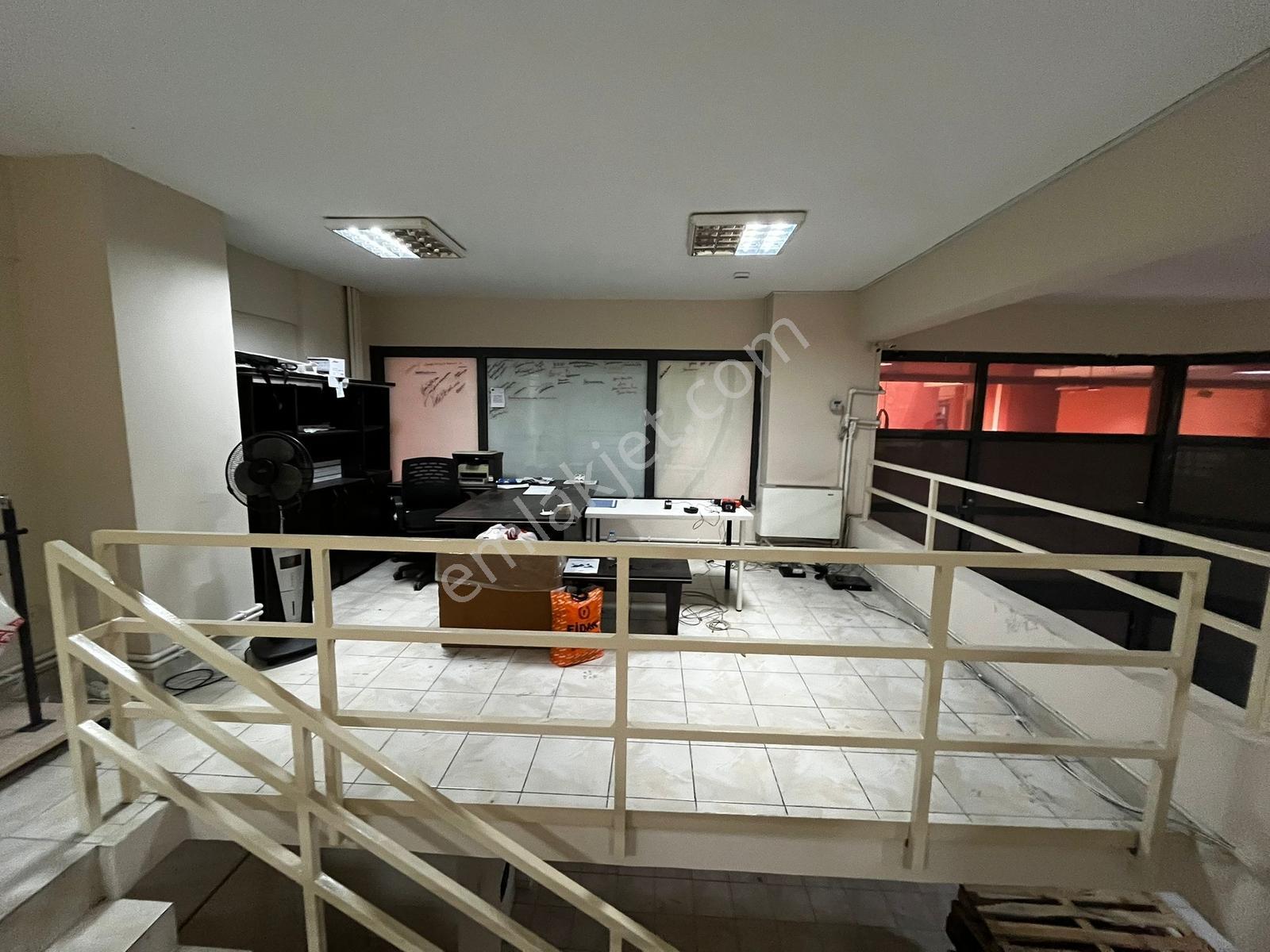 Tekstilkent'te Yük Asansörünün Yanında 125 M2 Kiralık İş Yeri - Görsel 2