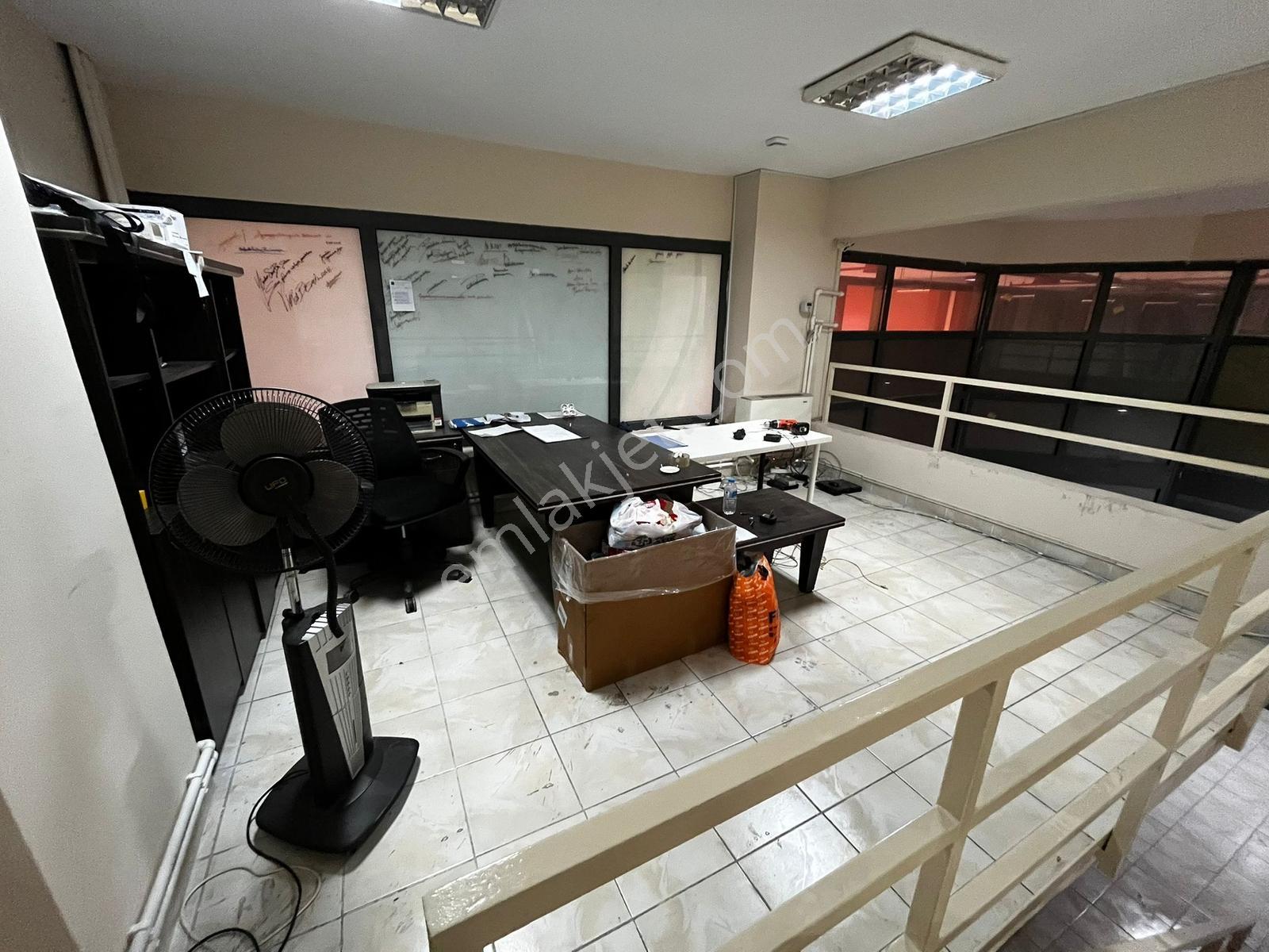 Tekstilkent'te Yük Asansörünün Yanında 125 M2 Kiralık İş Yeri - Görsel 13