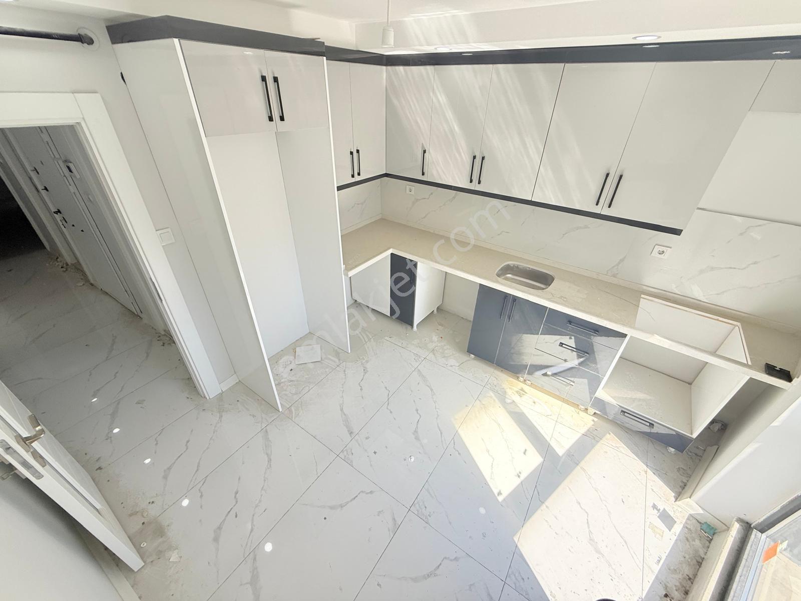 Pusula İnş'tan 50.yıl Mah 3+1 125m2 Satılık Sıfır Ara Kat - Görsel 3