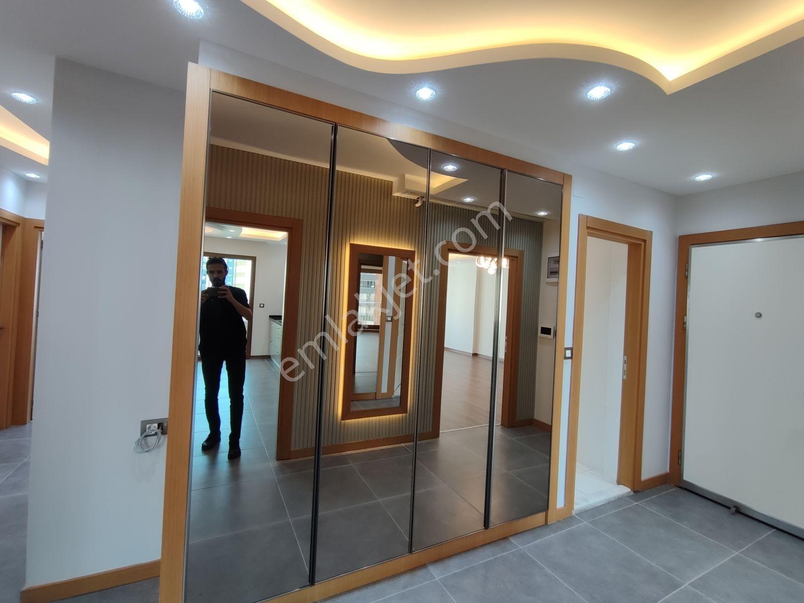 Gündoğdu Kavşağına Yakın 11 Yaşında Çb+go'lı Full Cepheli 4+1 - Görsel 27