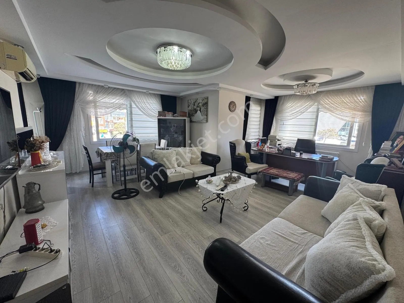 Yiğithan Dan Mezitli De Site İçerisinde Satılık Daire 3+1