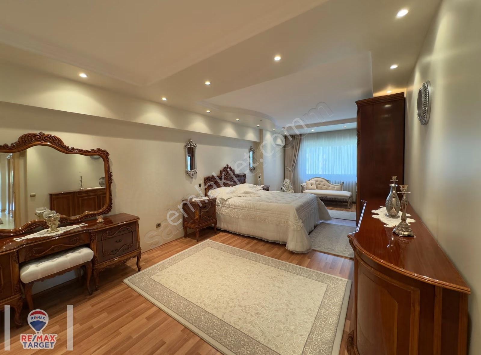 Girne Bulvarında|müstakil Ev Ferahlığında, 280m² Prestijli 4+1 - Görsel 27