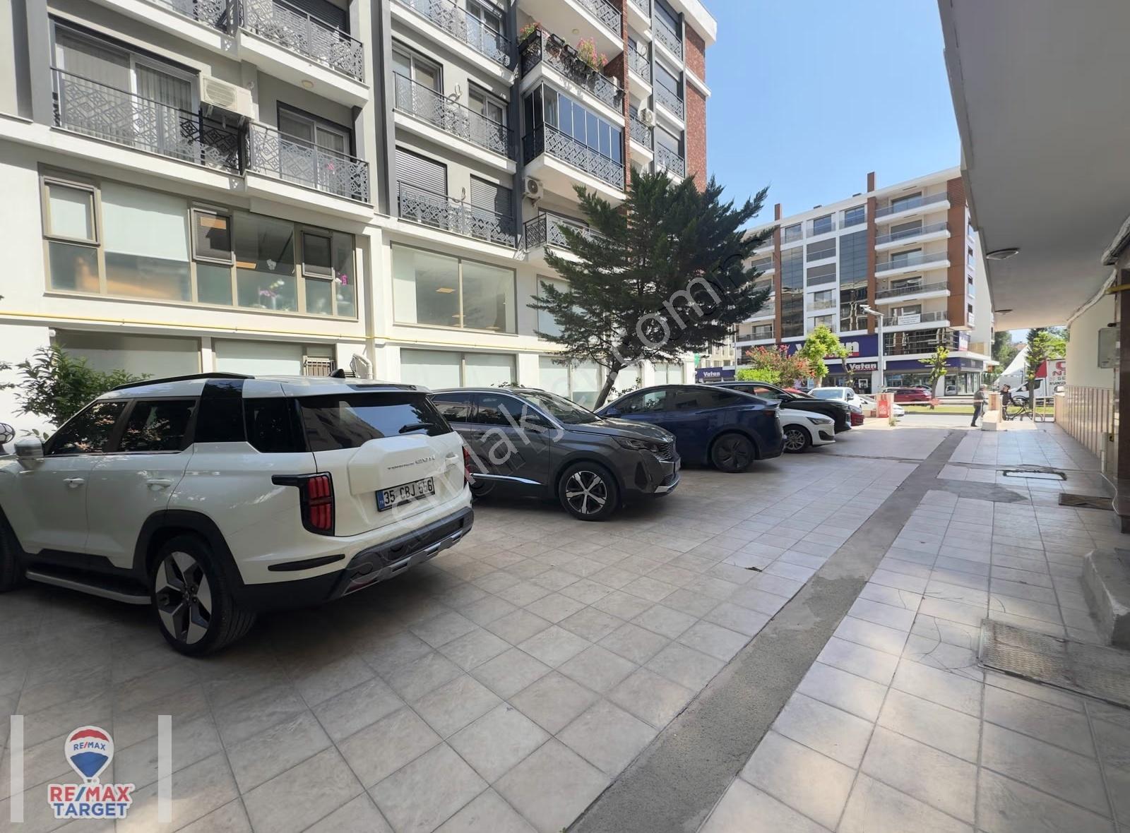 Girne Bulvarında|müstakil Ev Ferahlığında, 280m² Prestijli 4+1 - Görsel 21